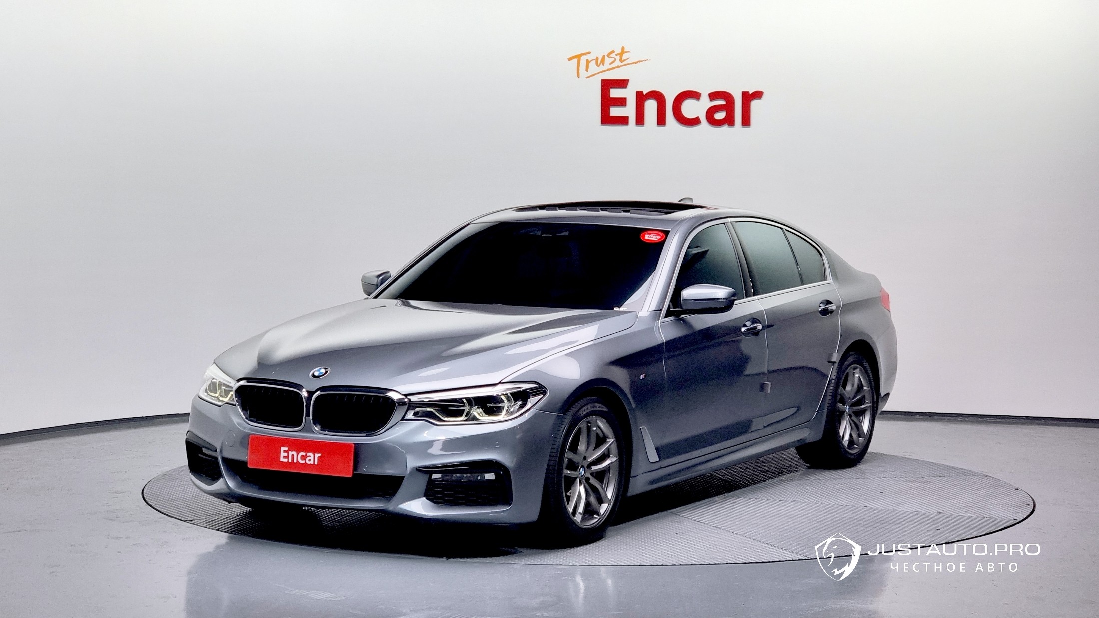 Автомобиль BMW 5-Series