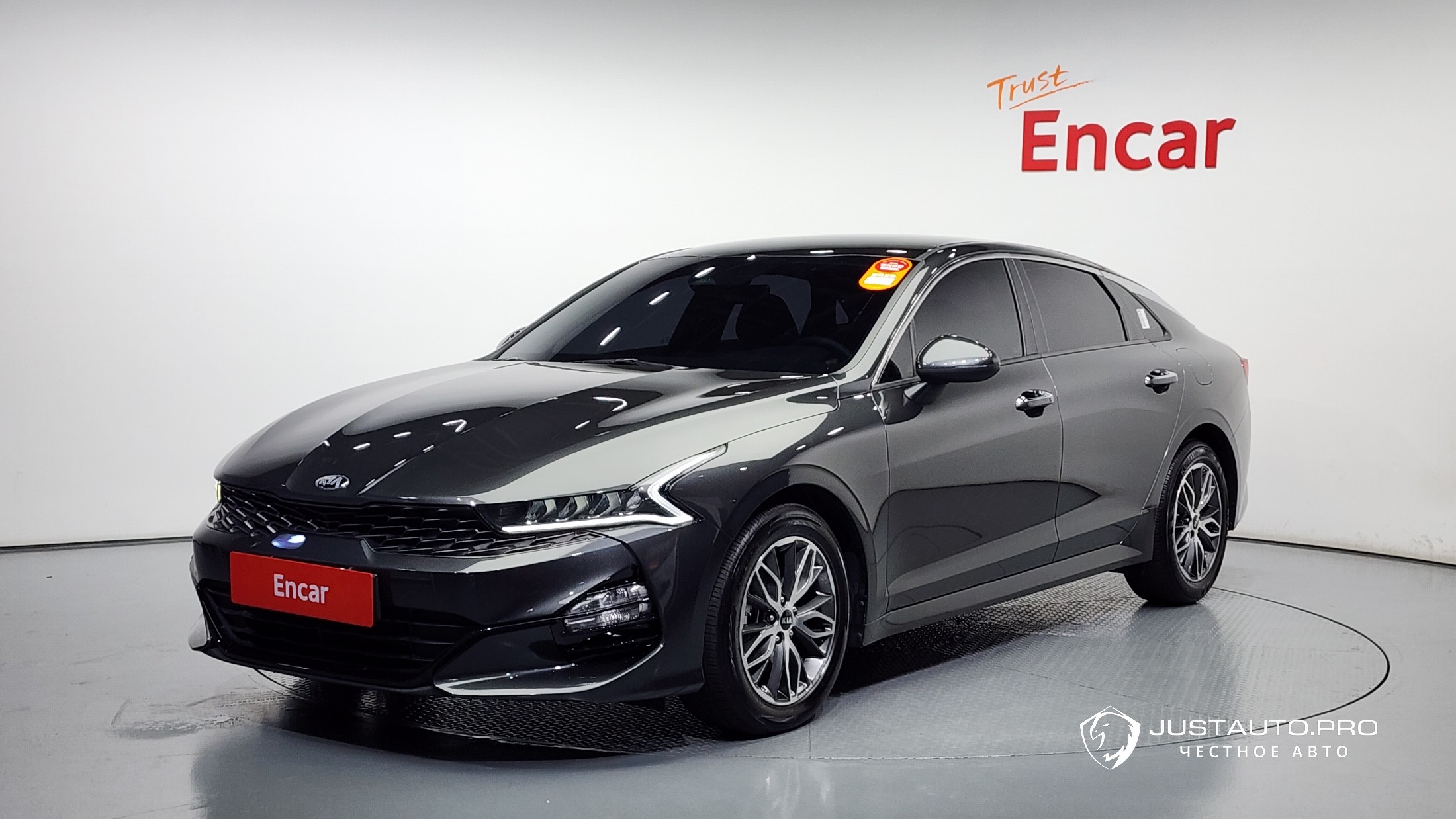 Автомобиль Kia K5