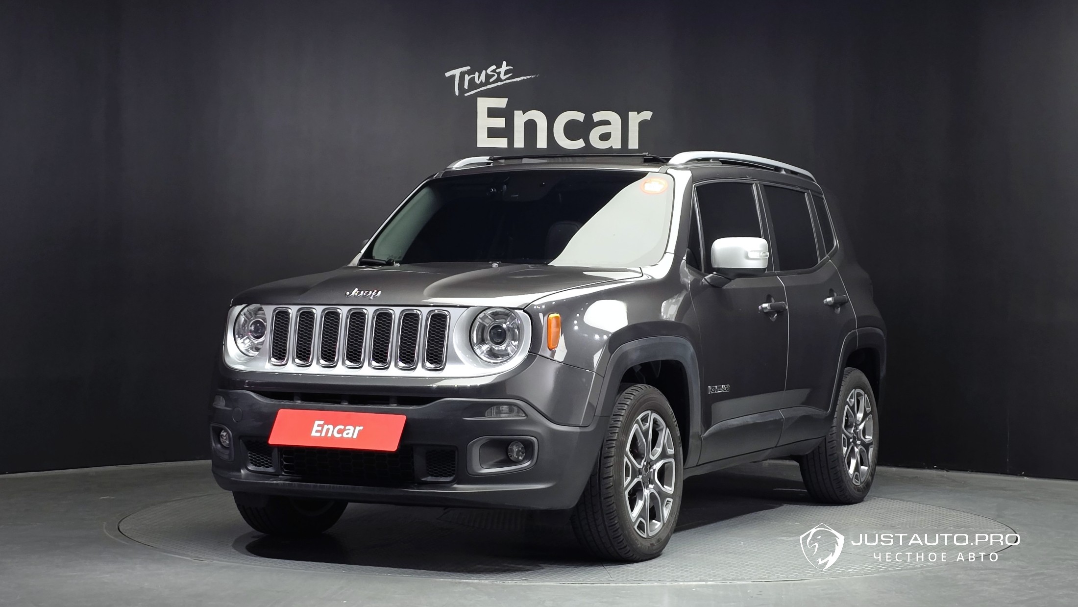 Автомобиль Jeep Renegade