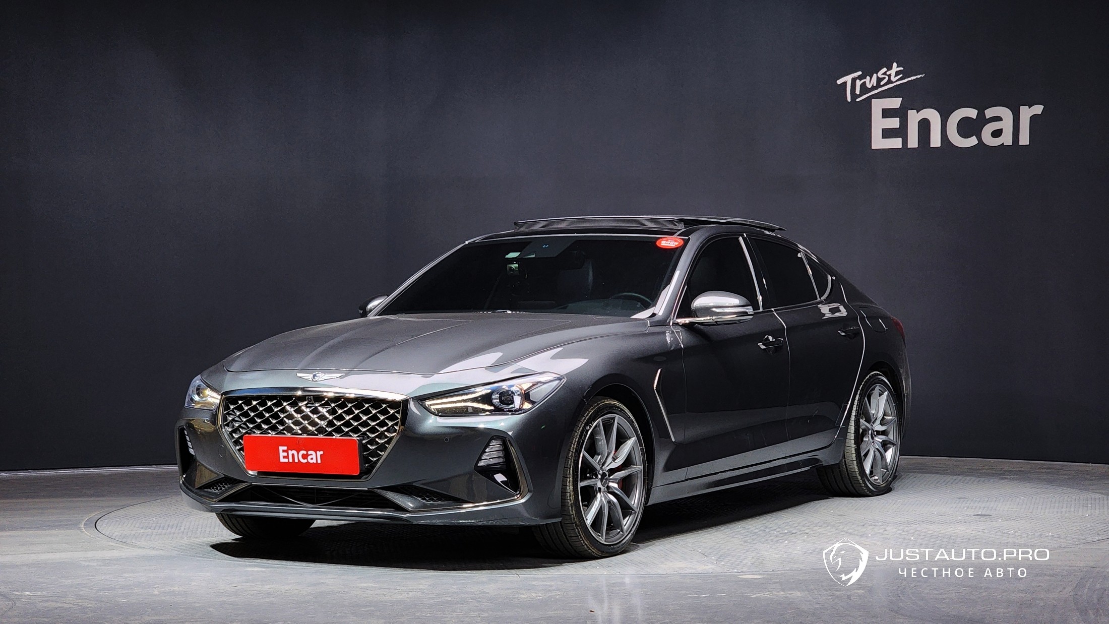 Автомобиль Genesis G70
