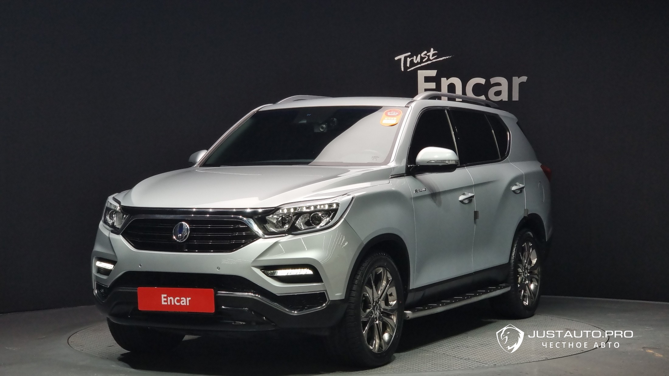Автомобиль KG_Mobility_Ssangyong Rexton