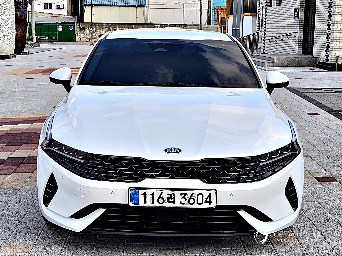 Автомобиль Kia K5