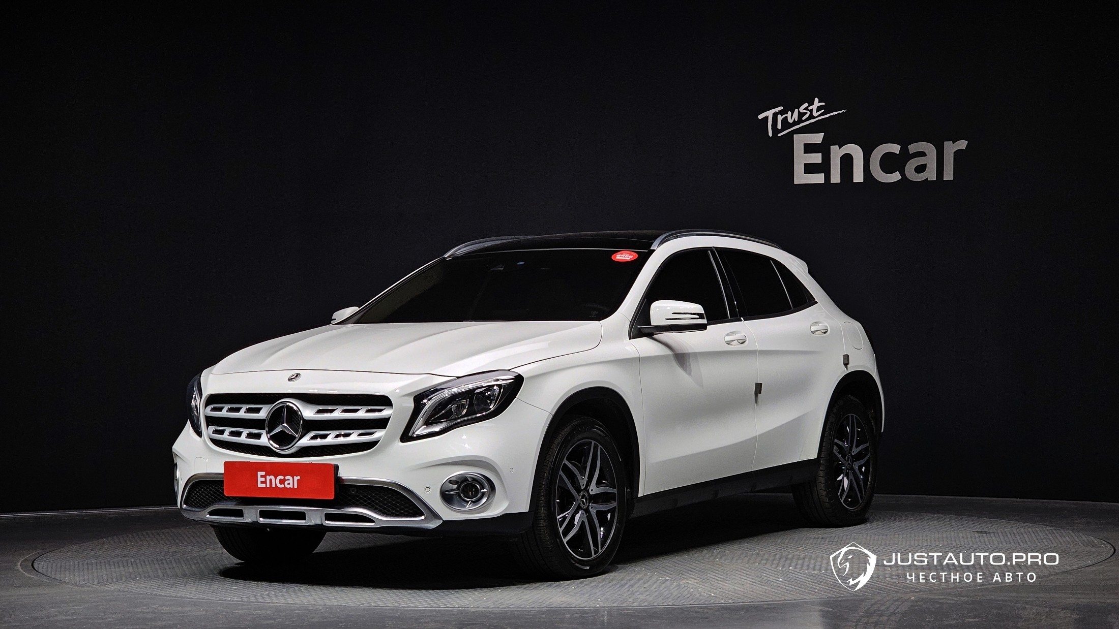 Автомобиль Mercedes-Benz GLA-Class