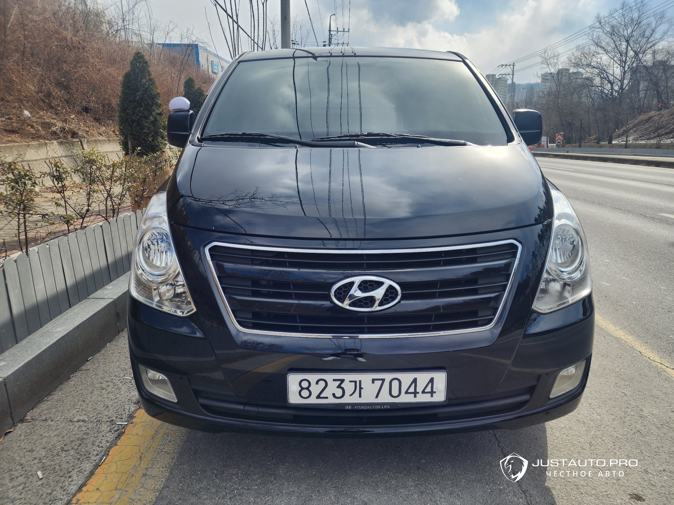 Автомобиль Hyundai Starex