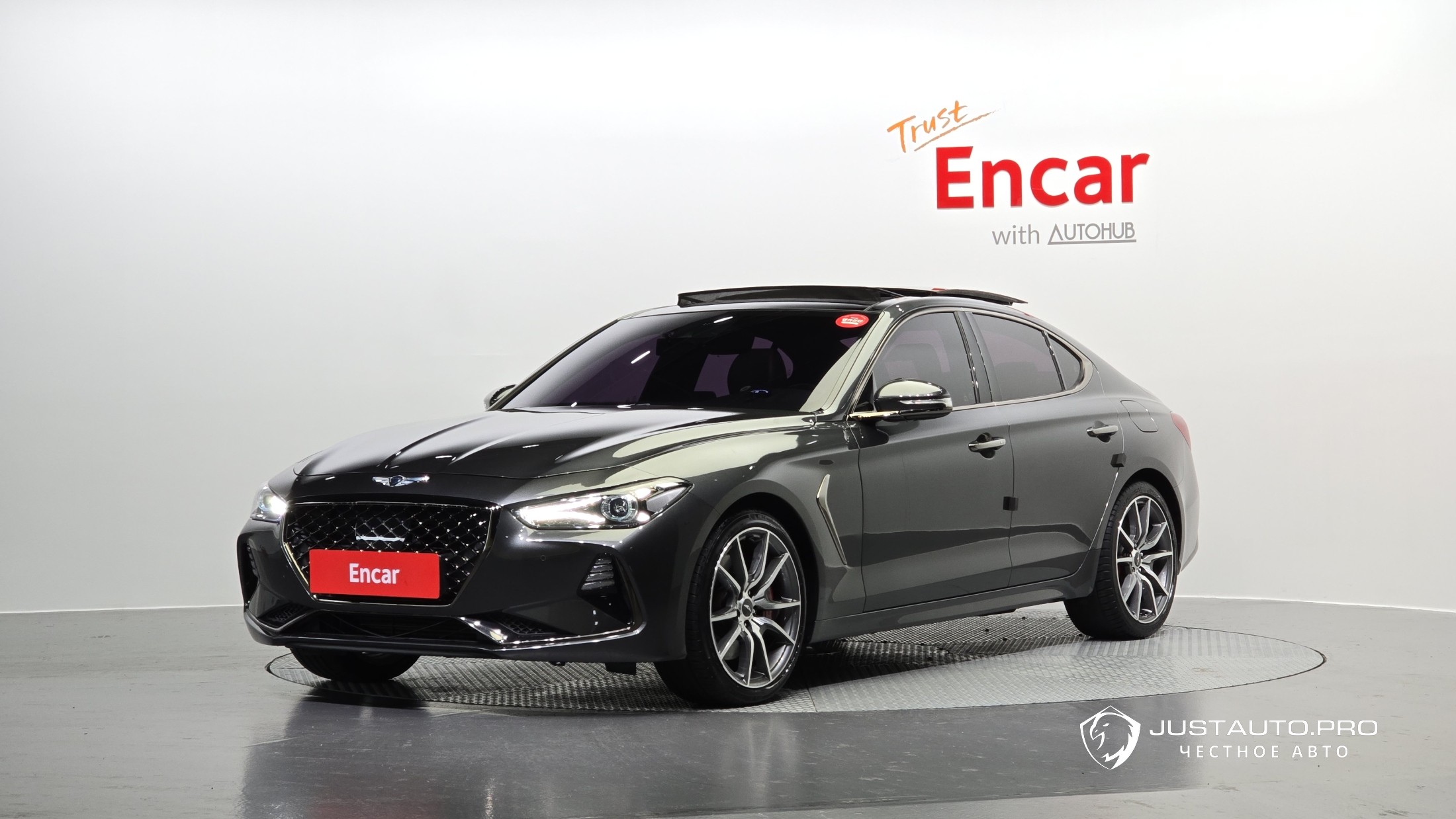 Автомобиль Genesis G70