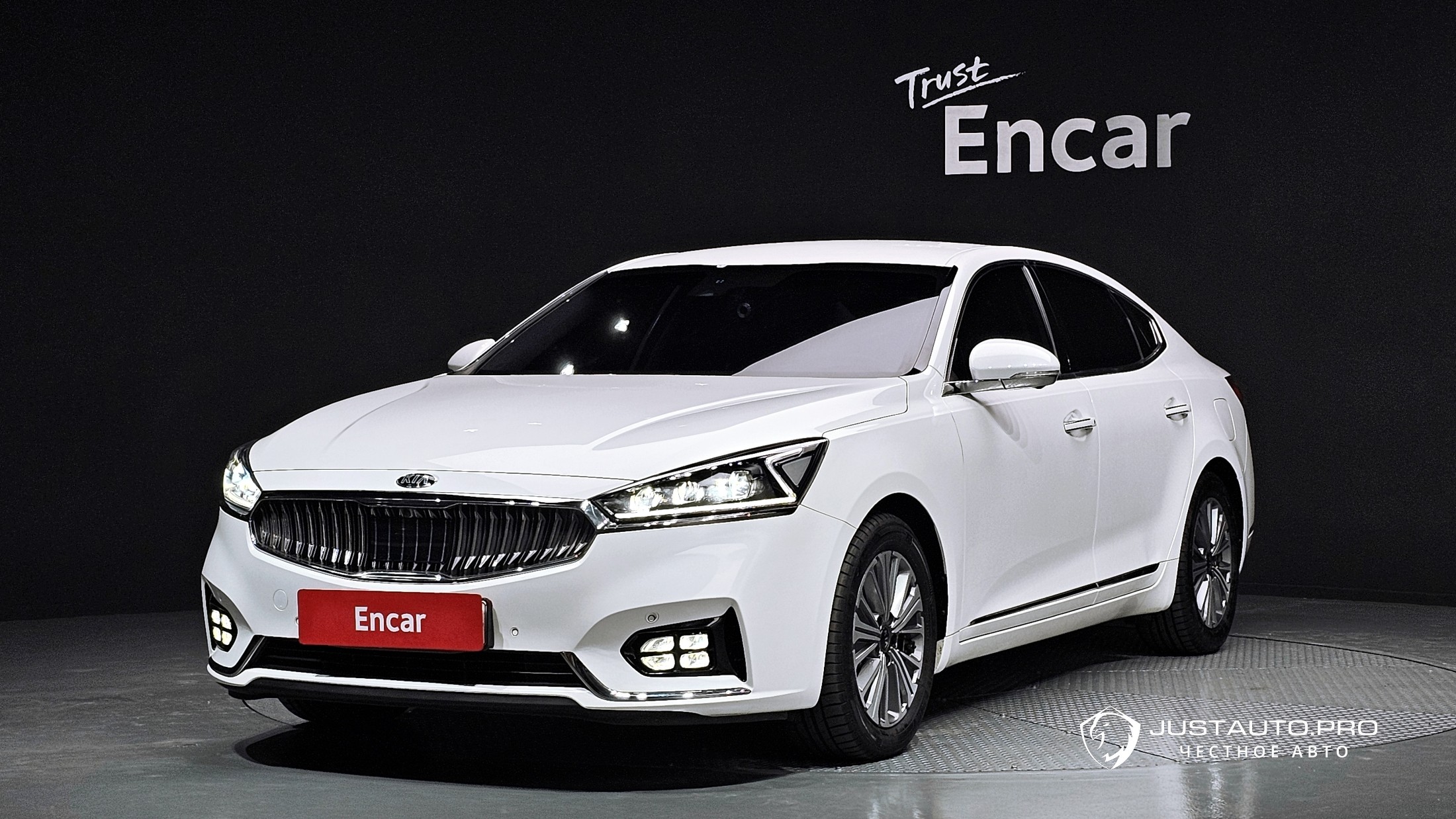 Автомобиль Kia K7