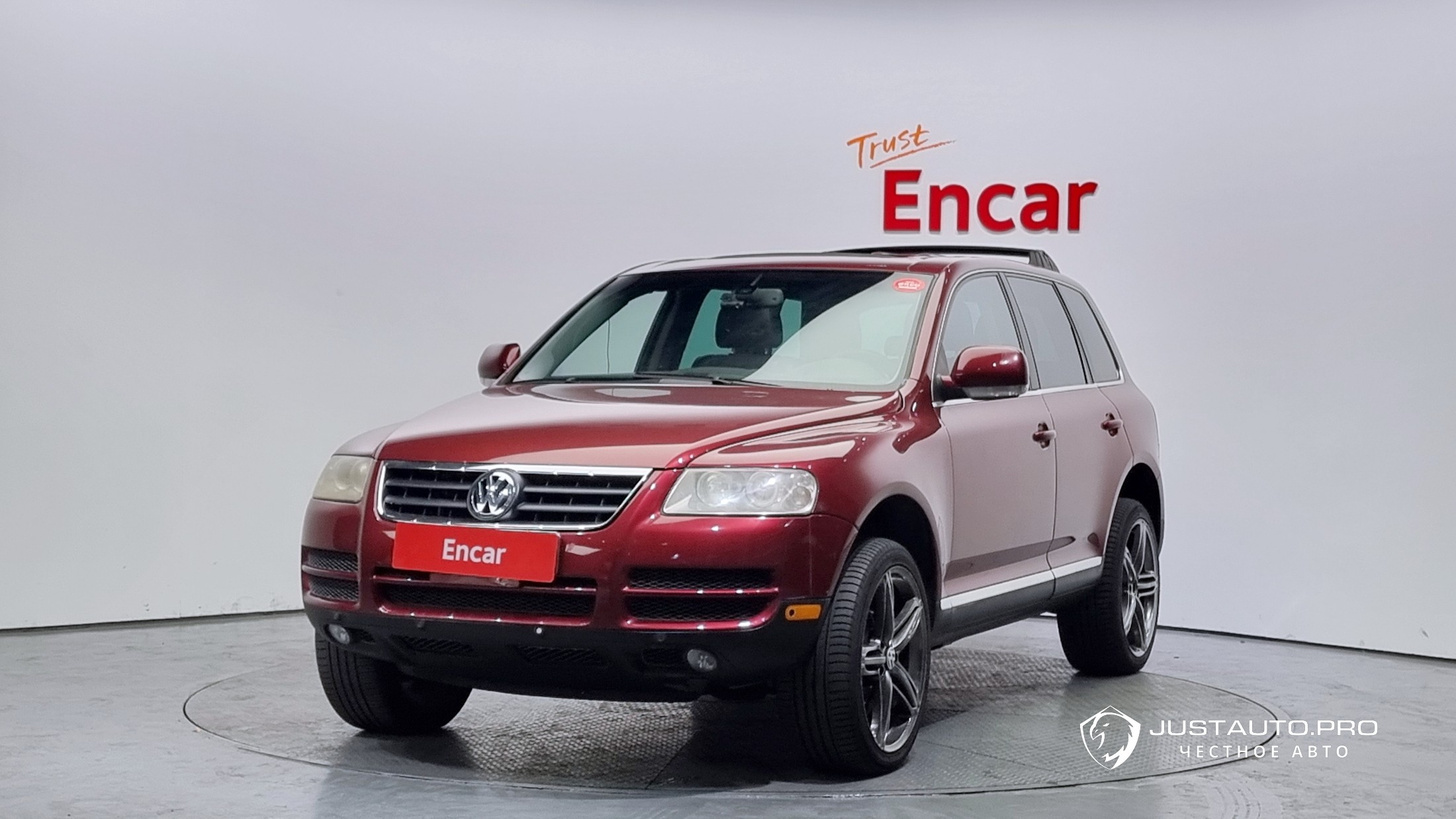 Автомобиль Volkswagen Touareg