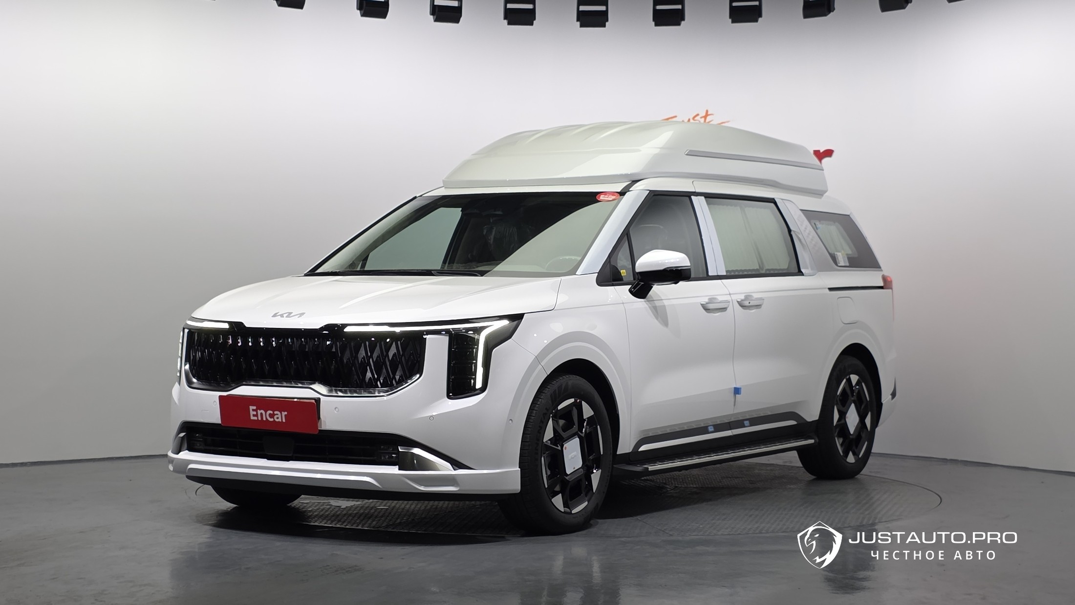 Автомобиль Kia Canival