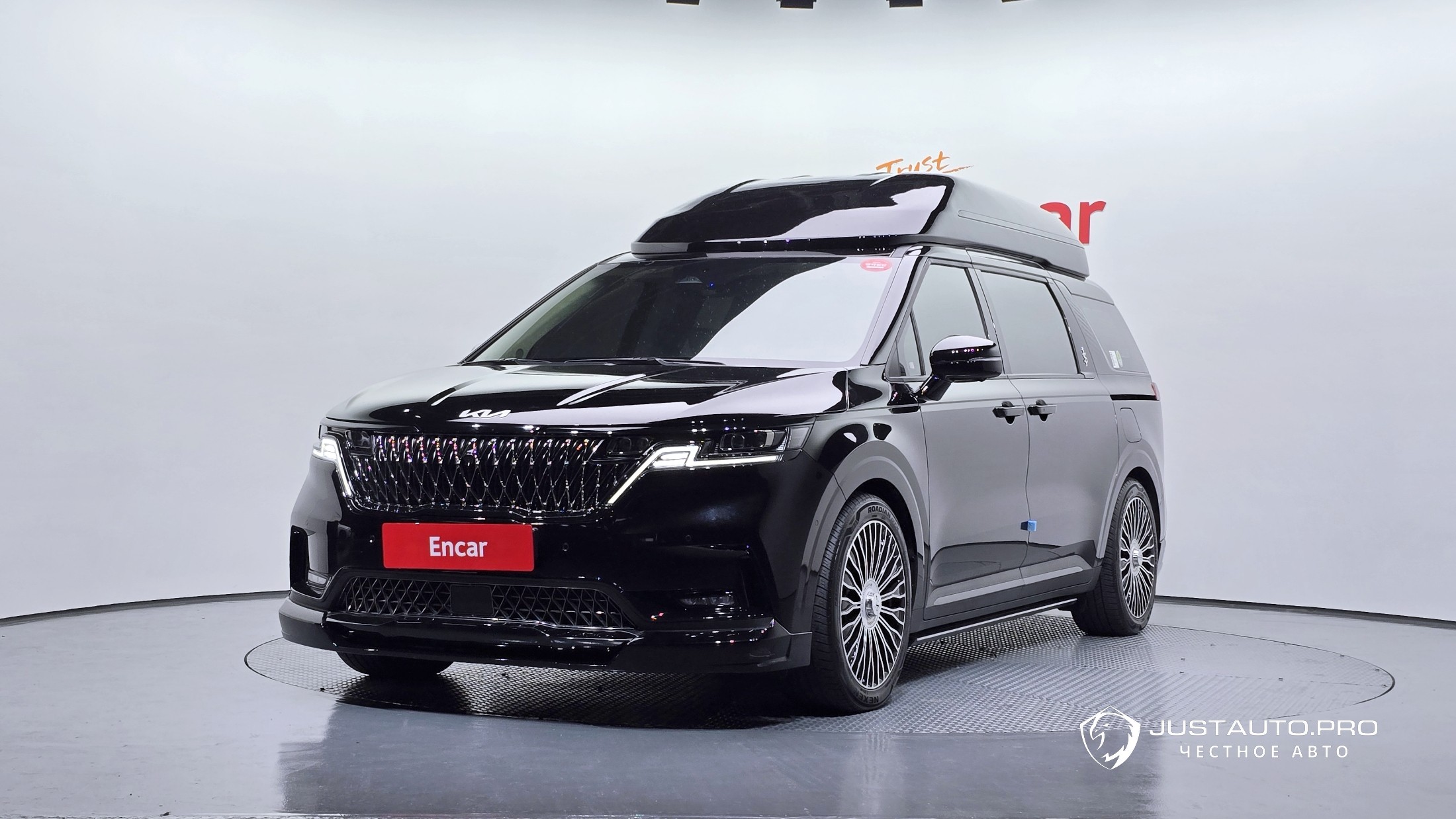 Автомобиль Kia Canival