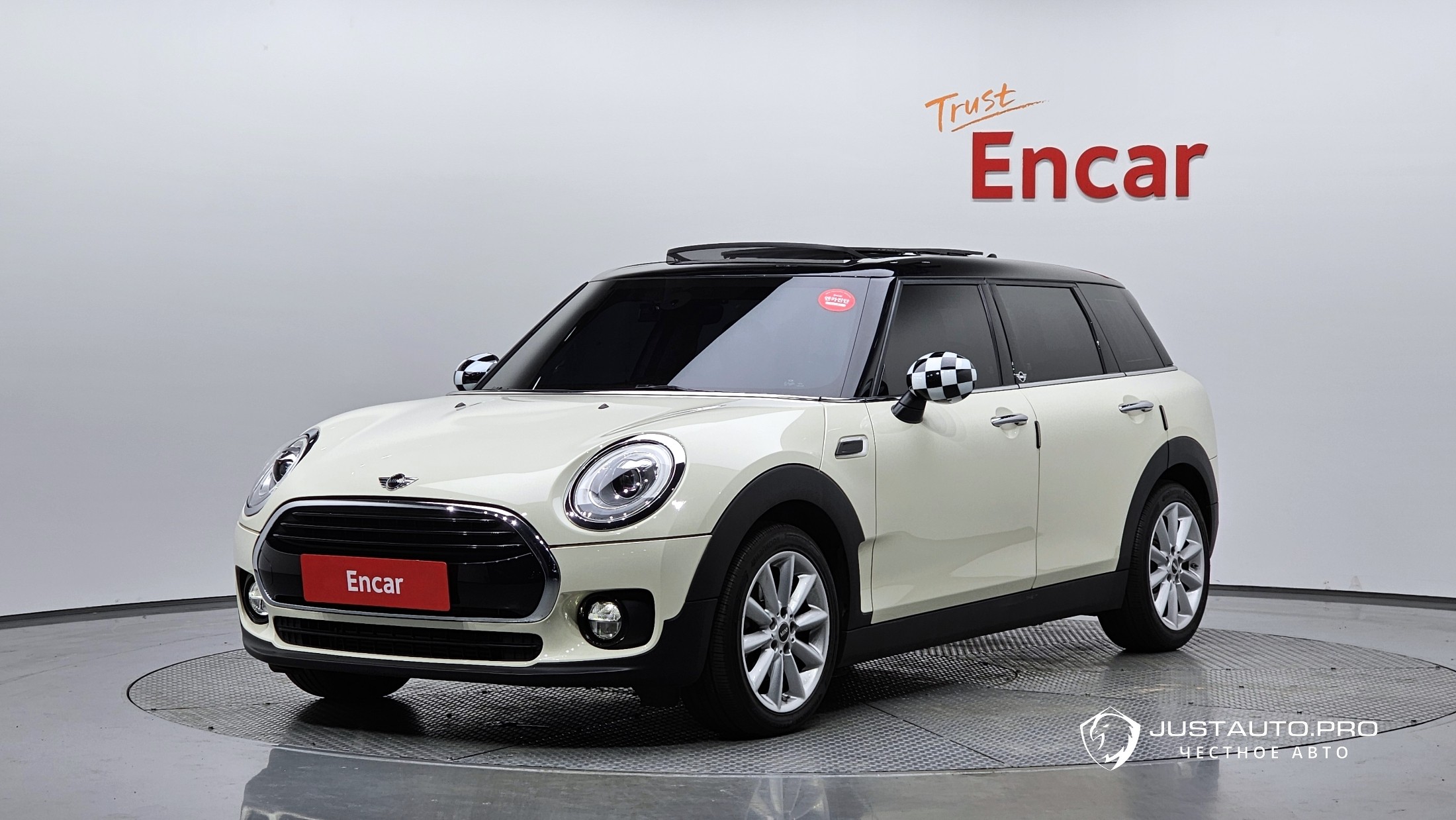 Автомобиль Mini Clubman