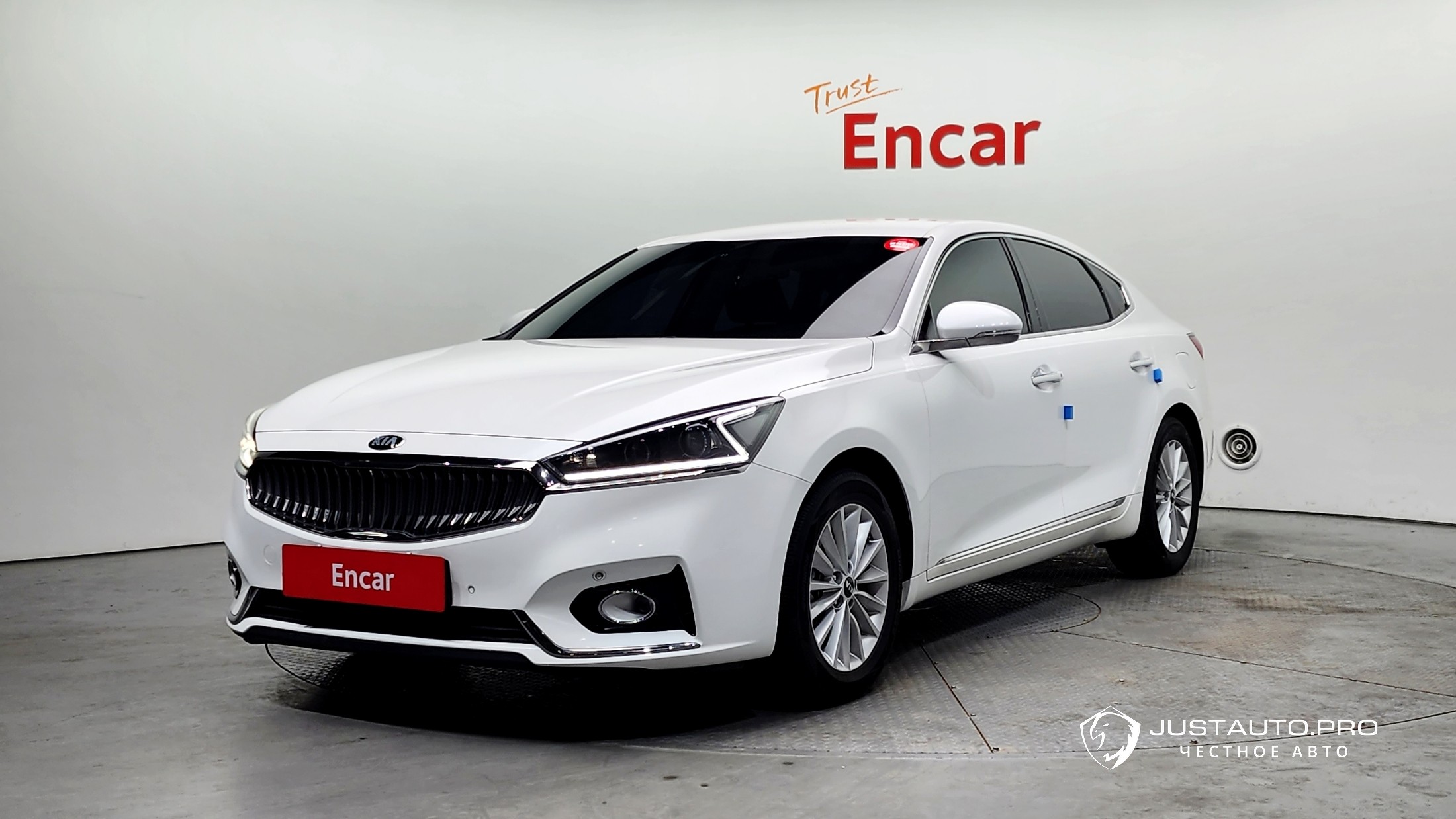 Автомобиль Kia K7