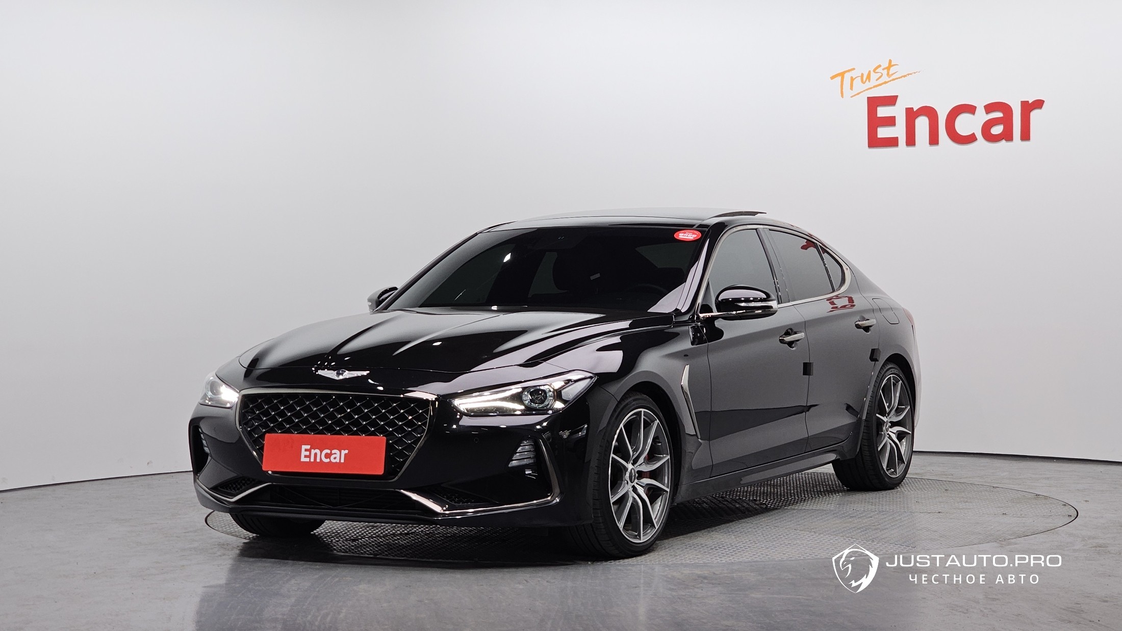 Автомобиль Genesis G70