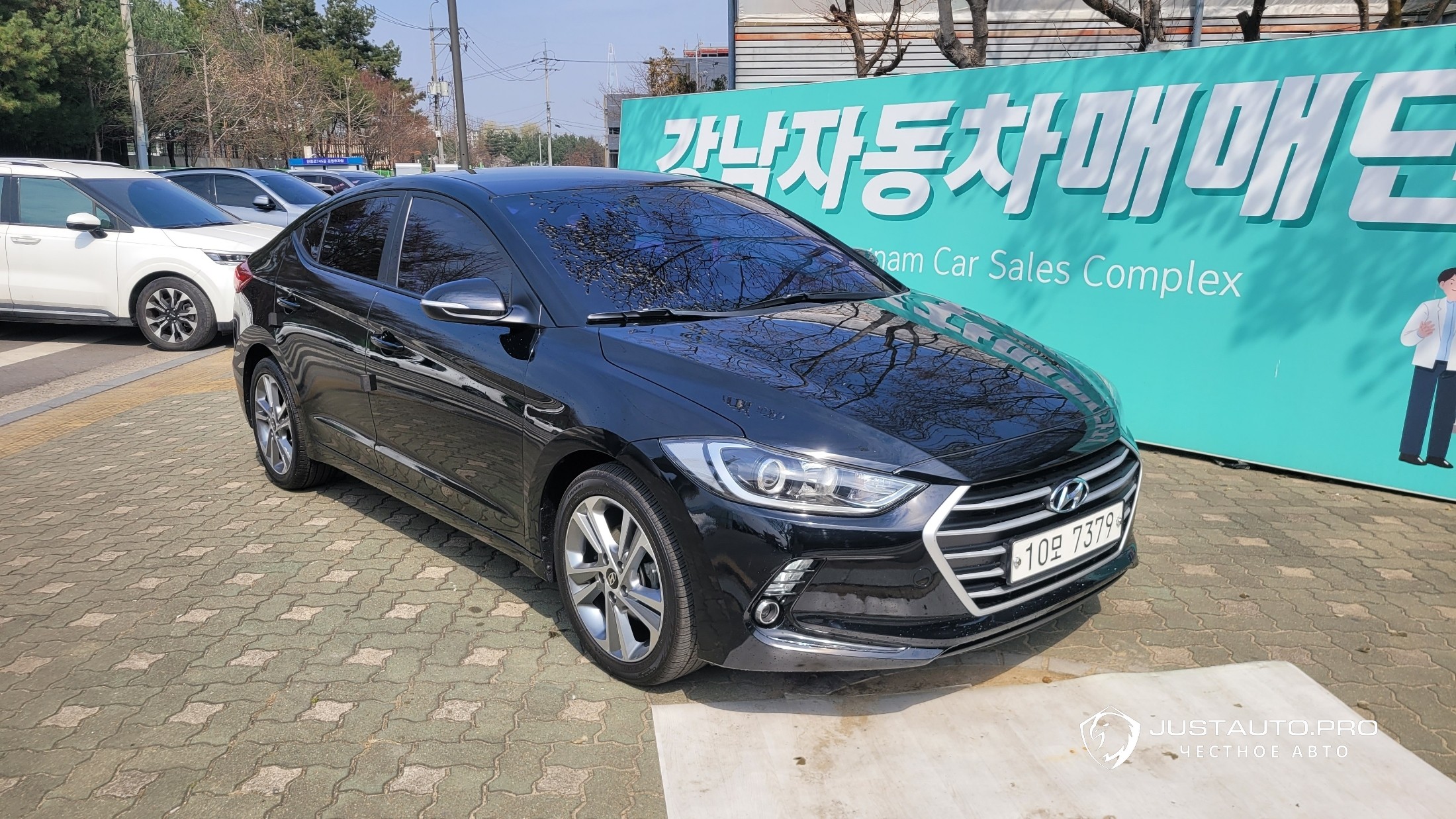 Автомобиль Hyundai AVANTE