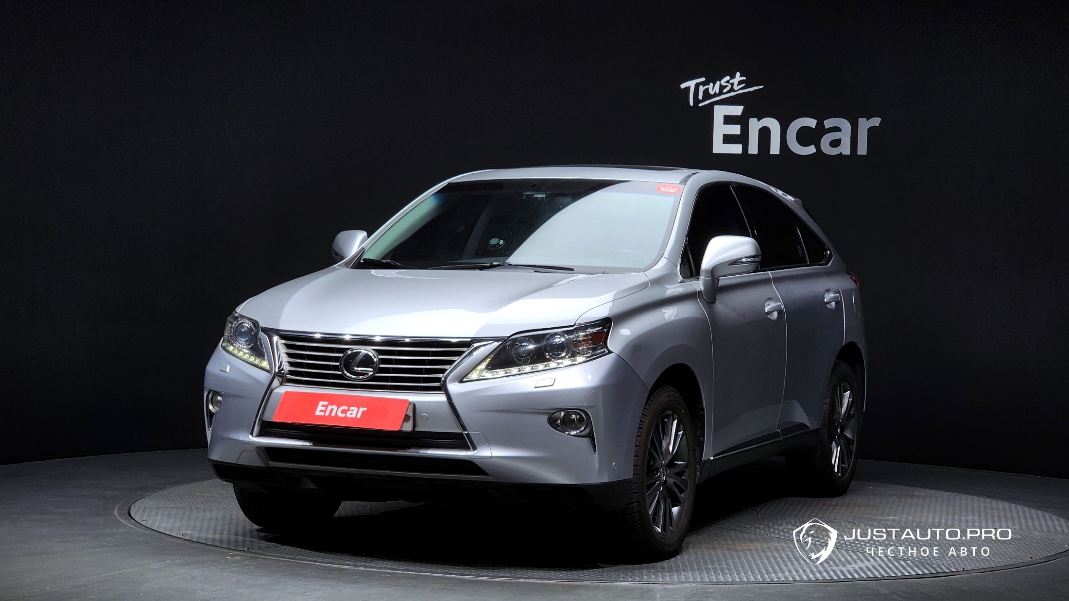 Автомобиль Lexus RX
