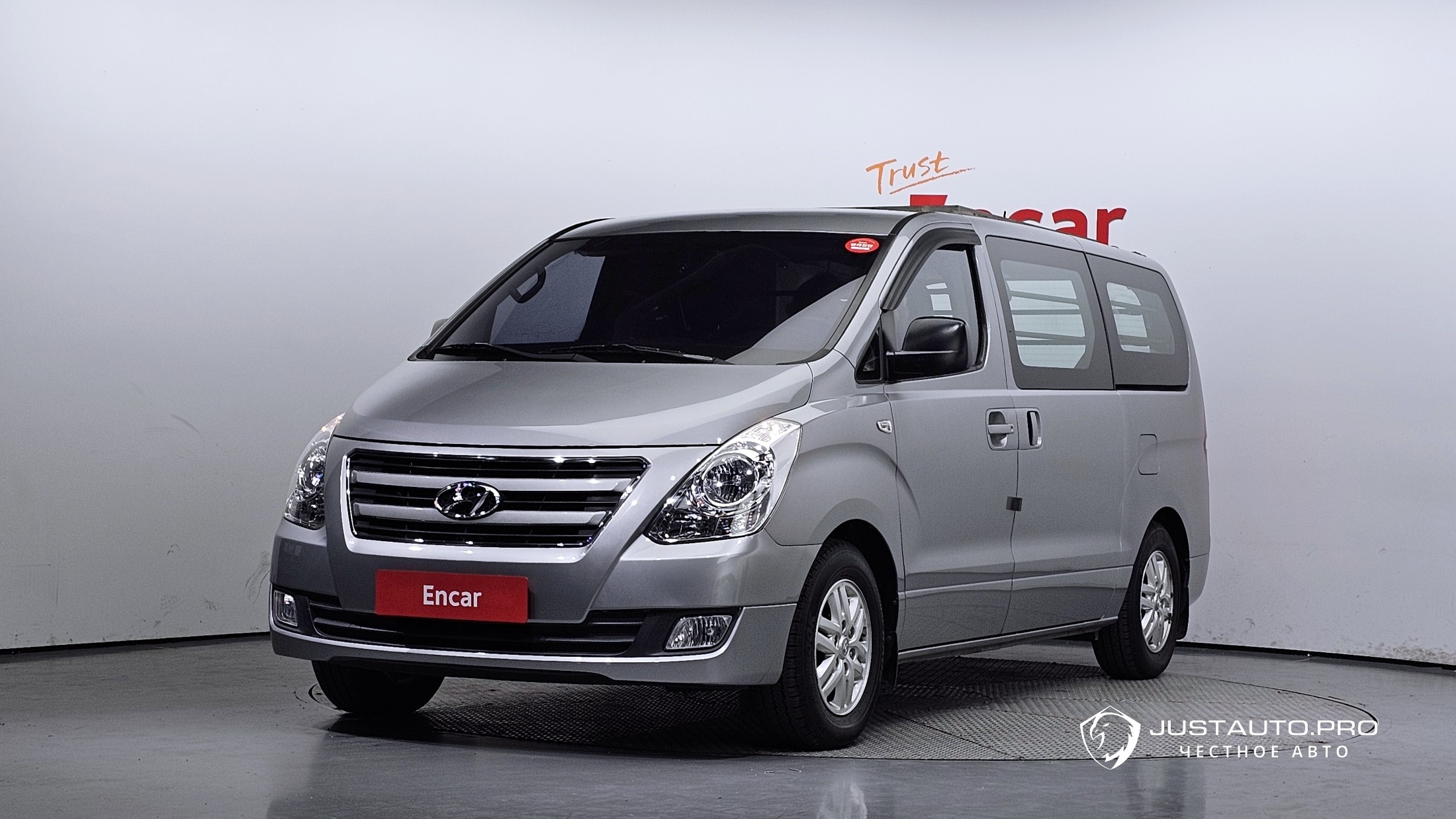 Автомобиль Hyundai Starex