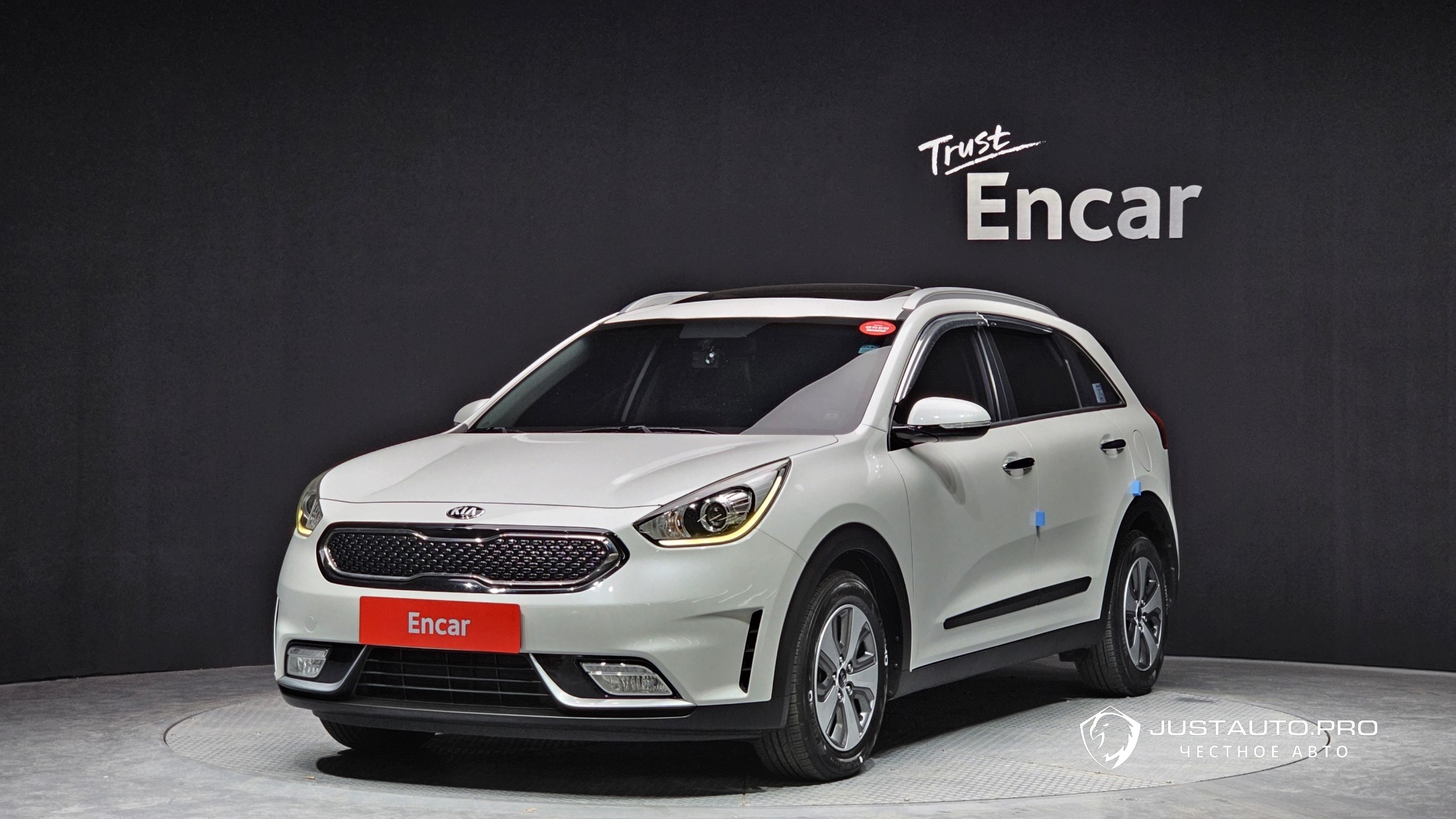 Автомобиль Kia Niro