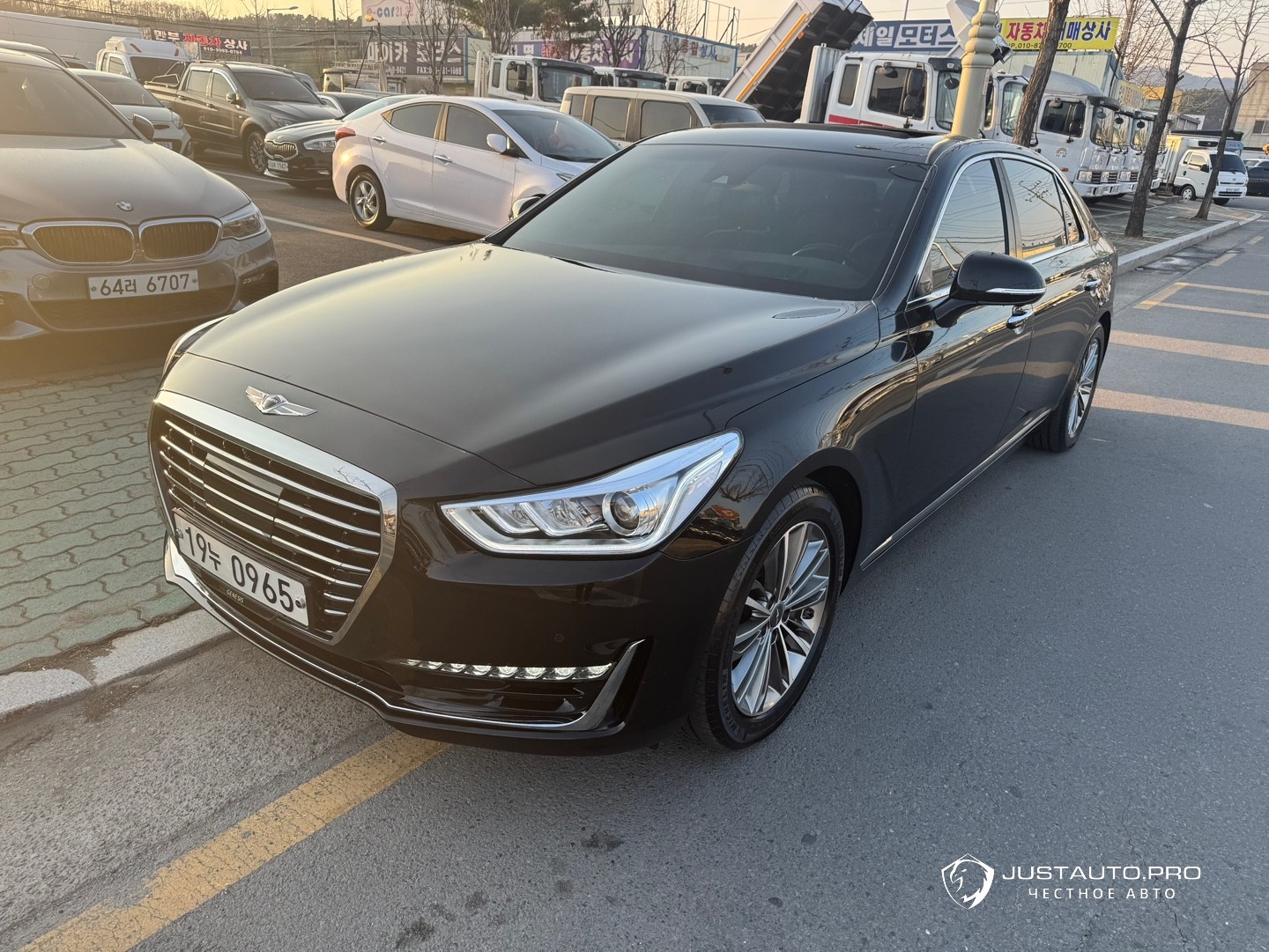 Автомобиль Genesis EQ900