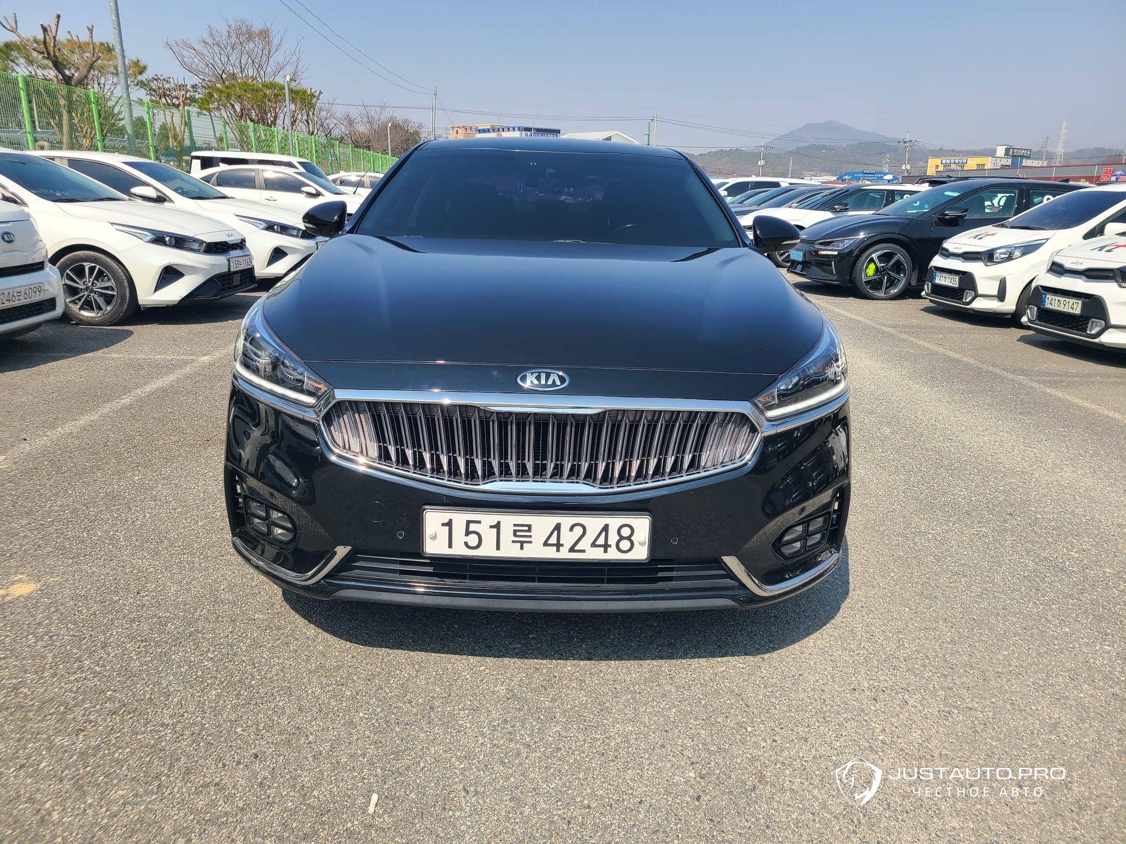 Автомобиль Kia K7