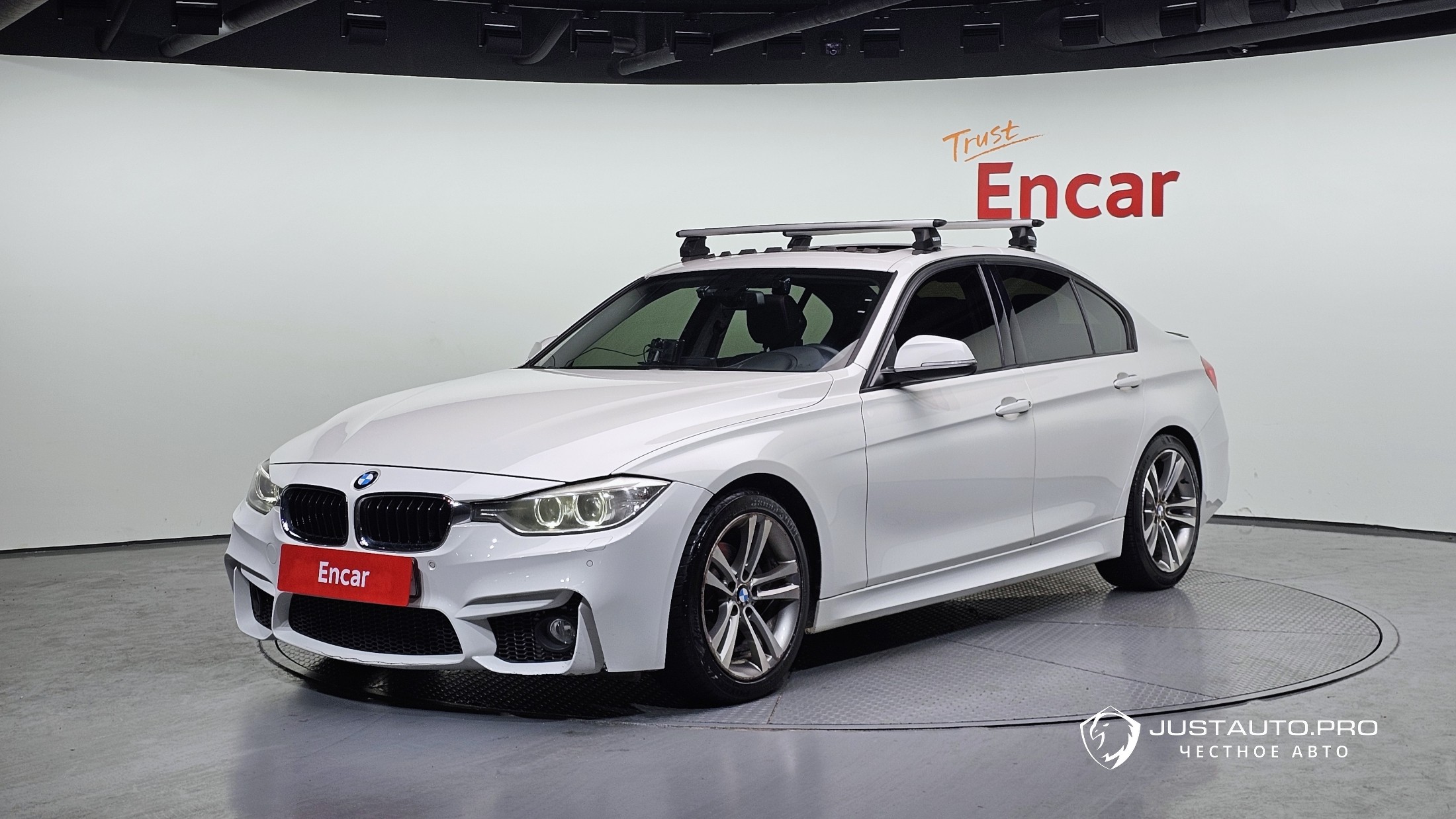 Автомобиль BMW 3-Series