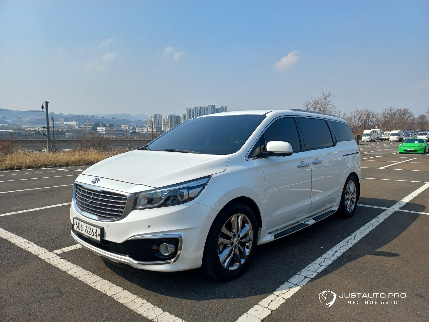 Автомобиль Kia Canival