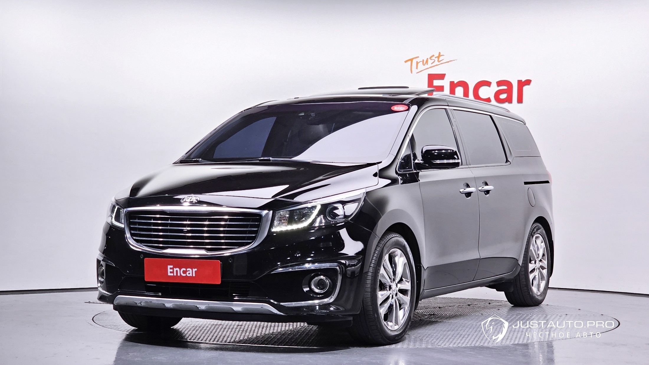 Автомобиль Kia Canival