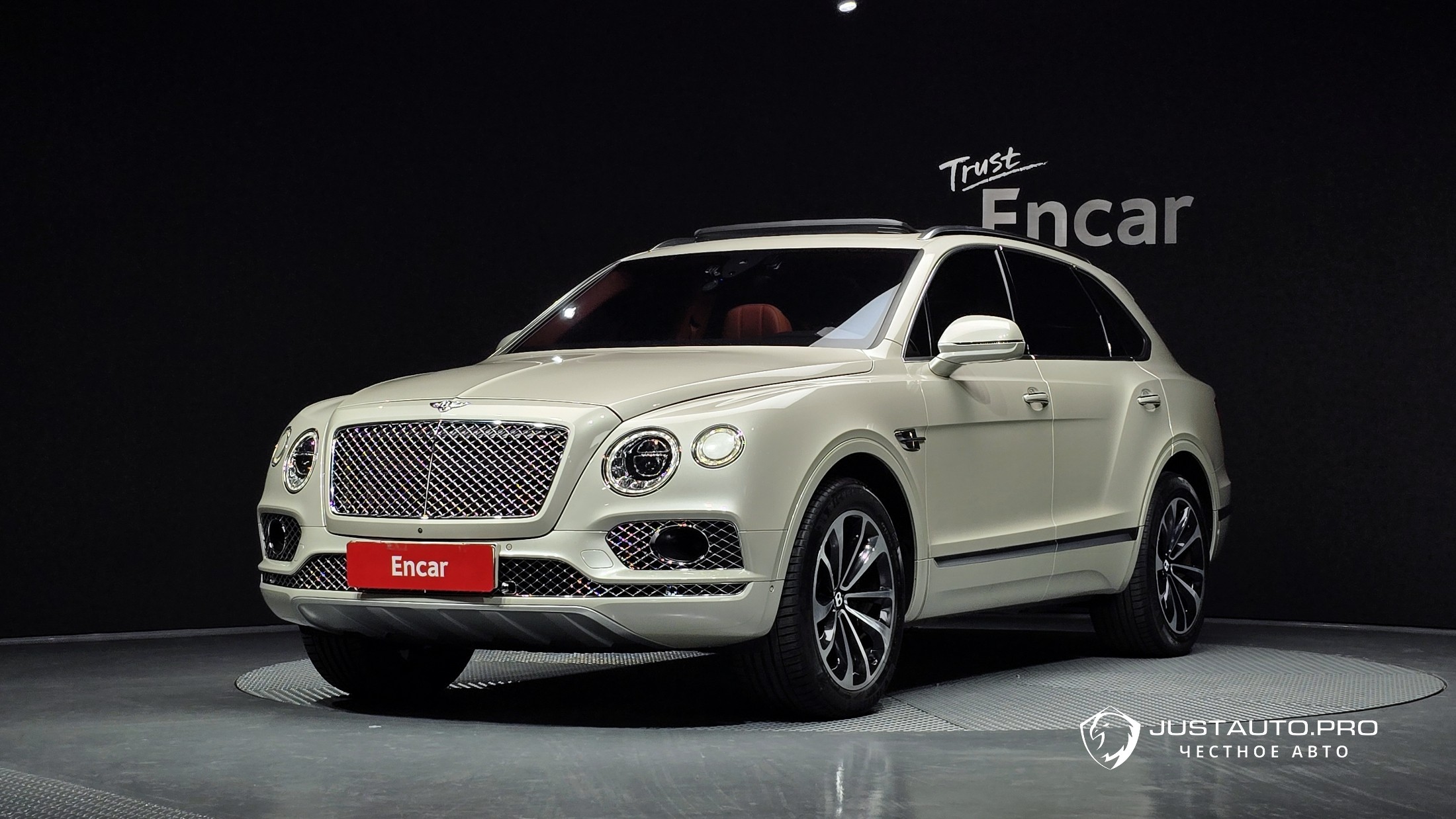 Автомобиль Bentley Bentayga