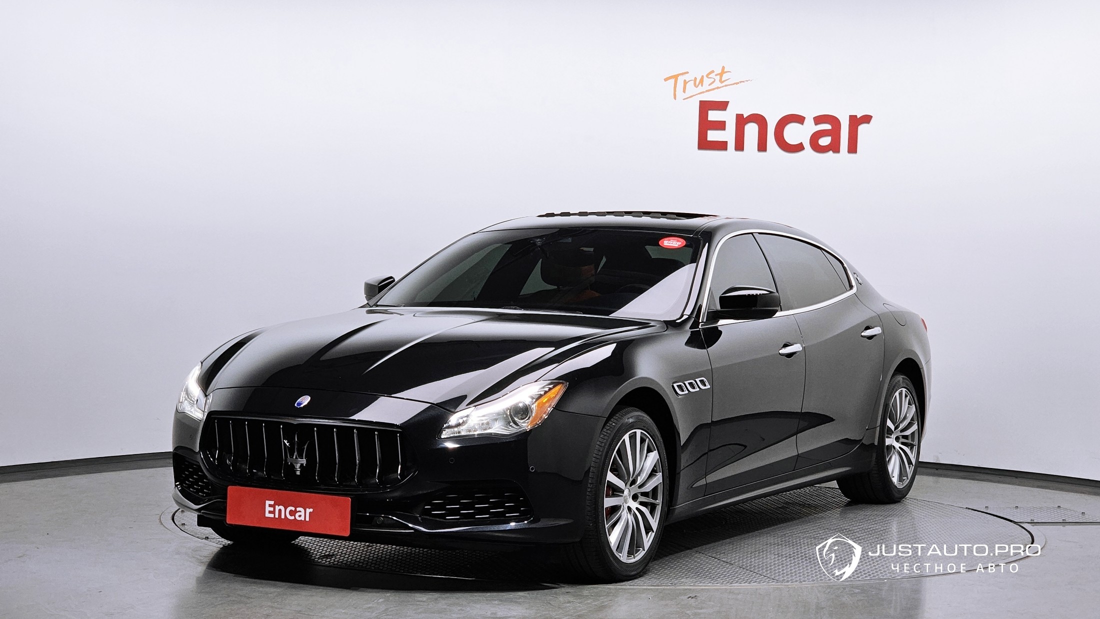 Автомобиль Maserati Quattroporte