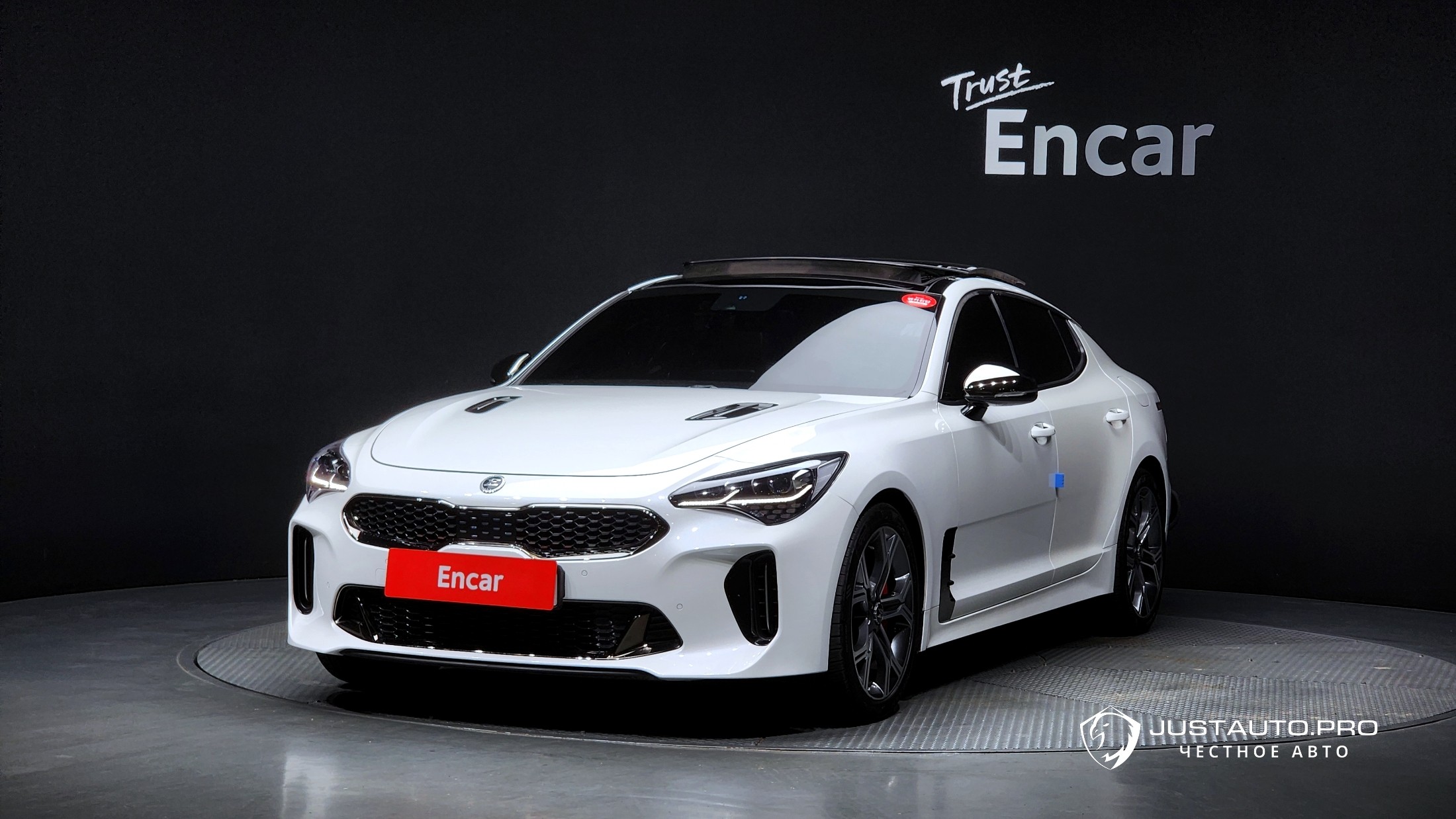 Автомобиль Kia Stinger