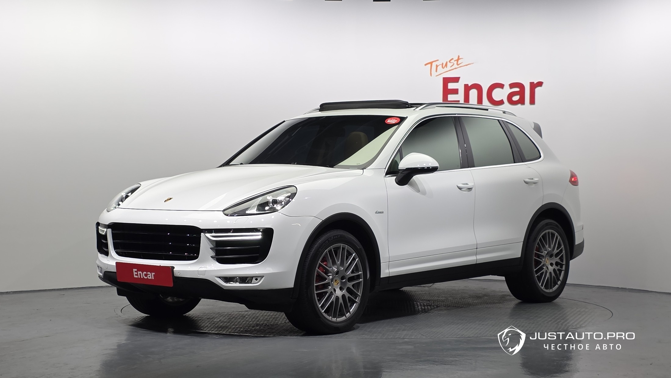 Автомобиль Porsche Cayenne