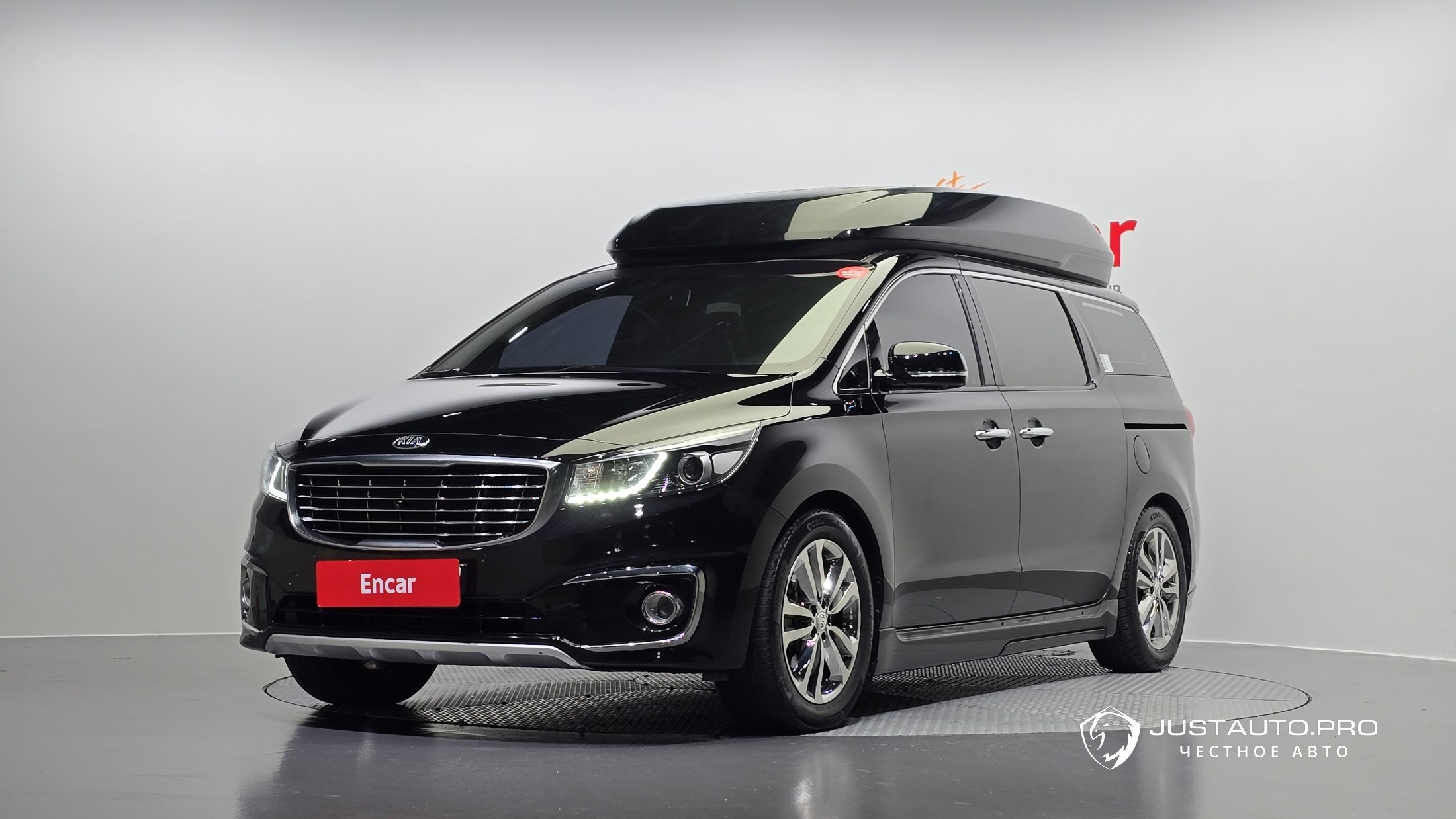 Автомобиль Kia Canival