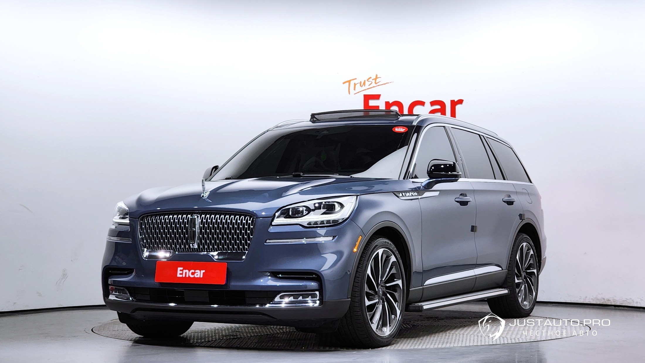 Автомобиль Lincoln Aviator