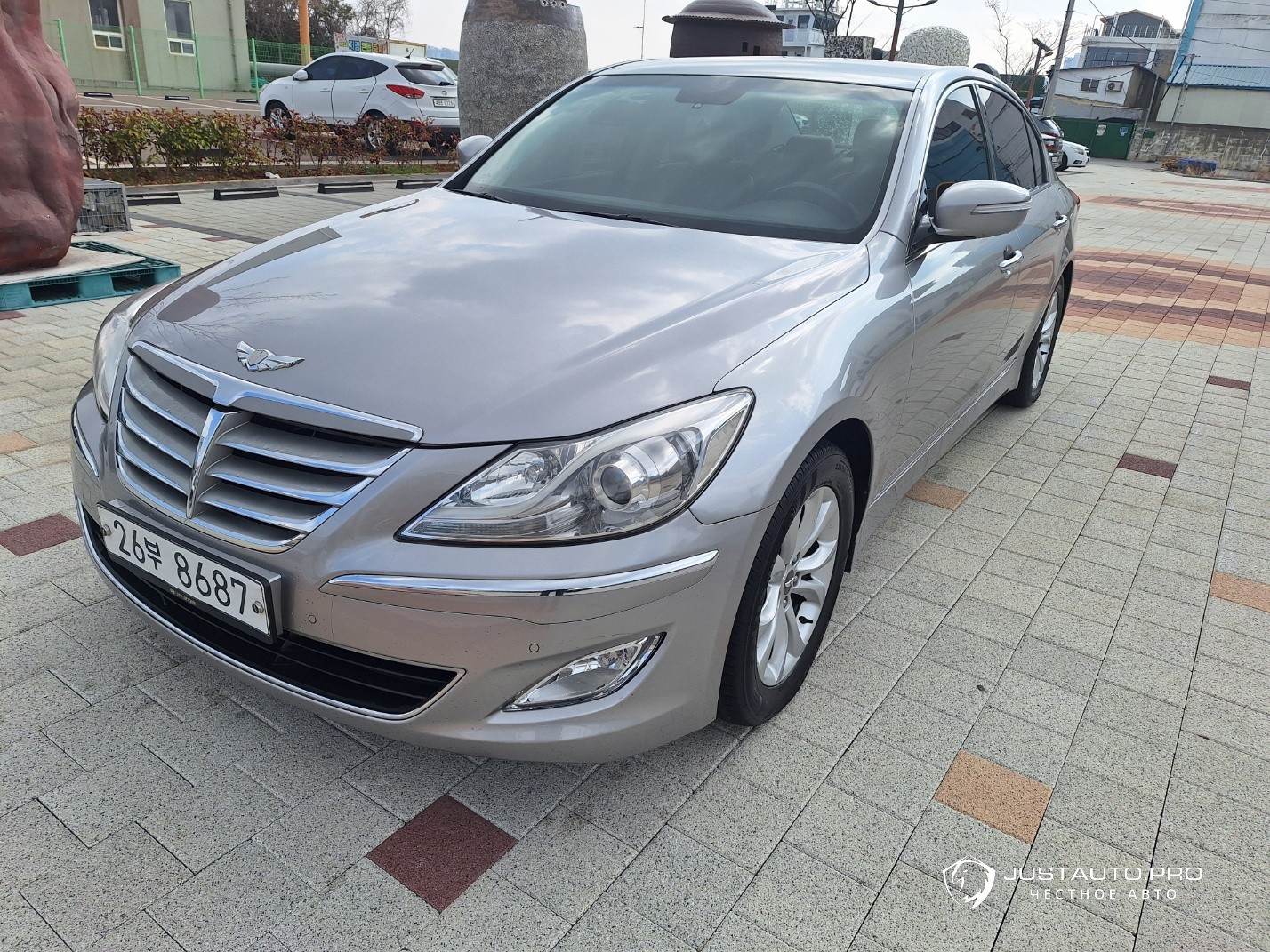 Автомобиль Hyundai Genesis