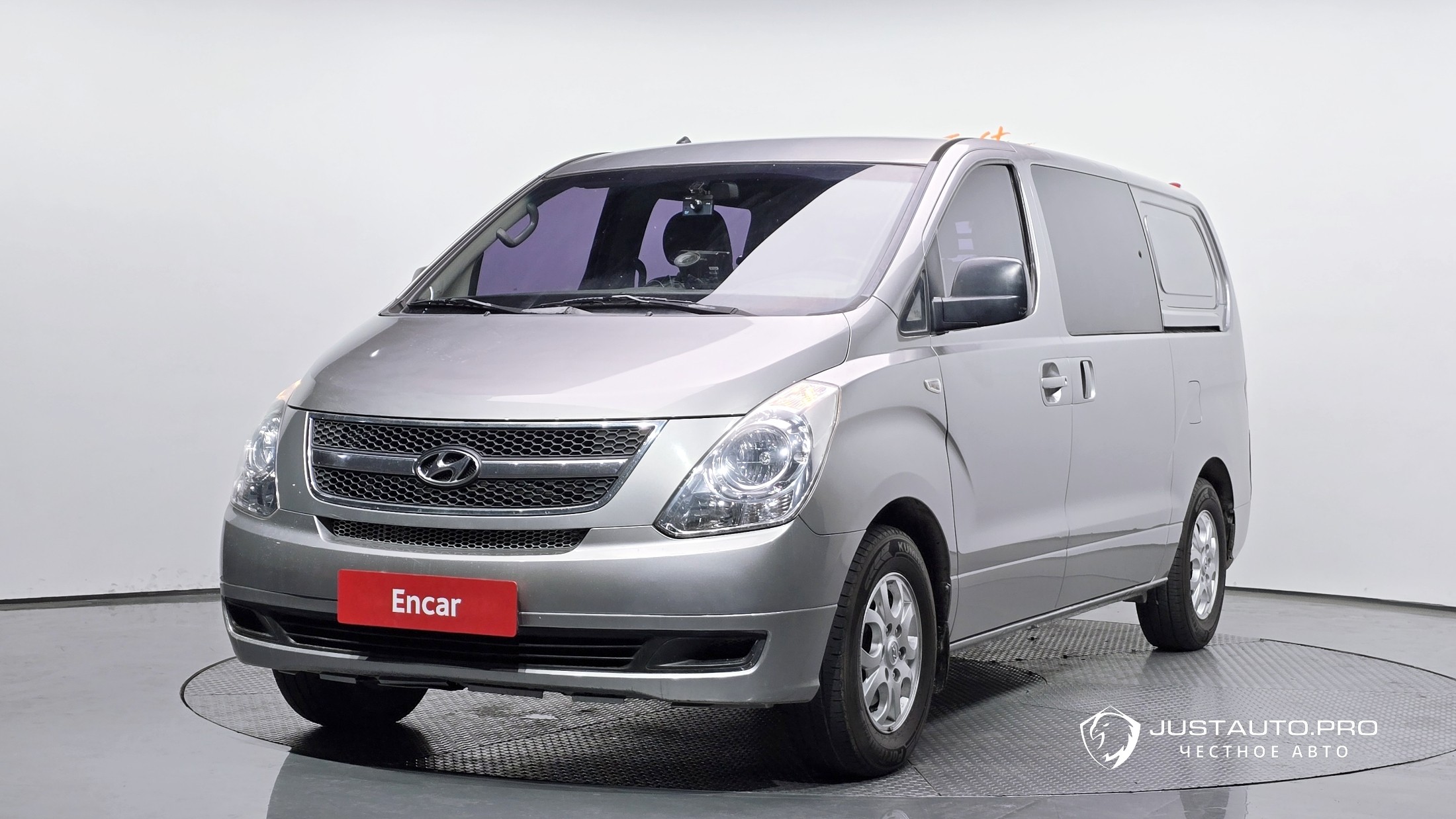 Автомобиль Hyundai Starex