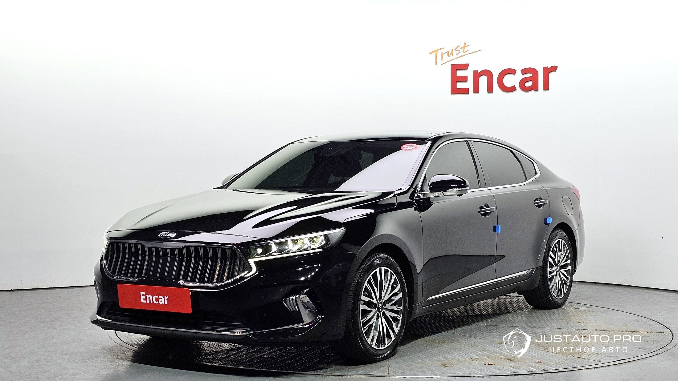Автомобиль Kia K7