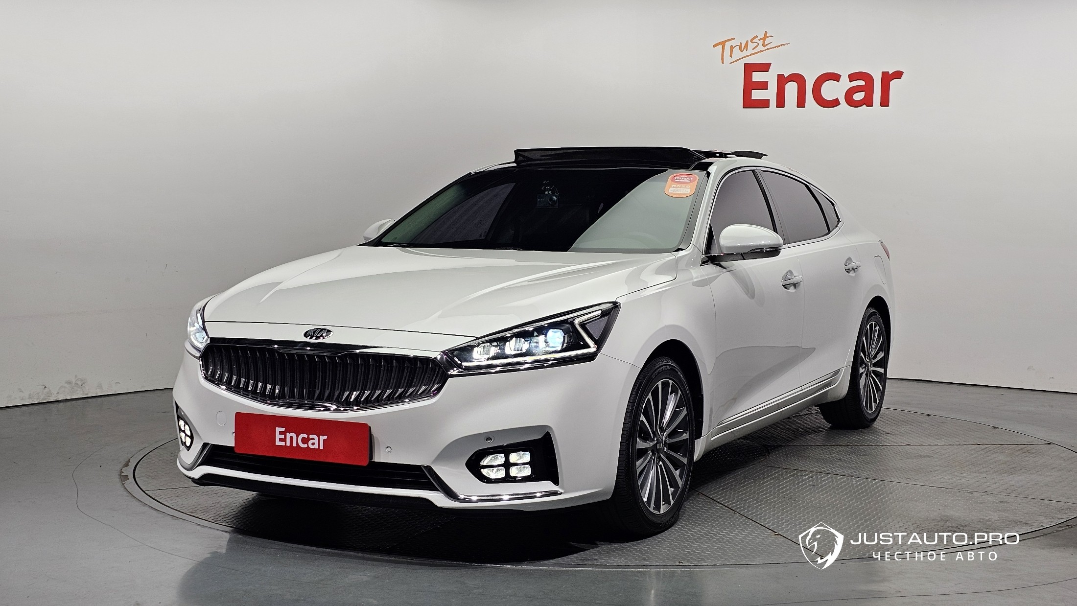 Автомобиль Kia K7