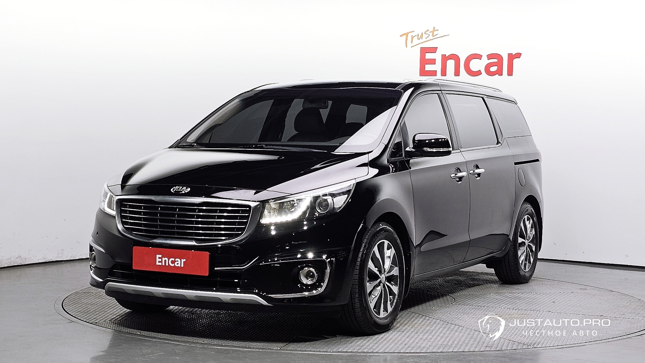 Автомобиль Kia Canival