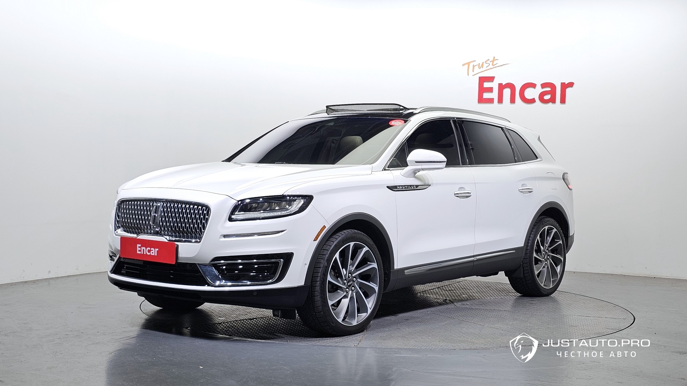 Автомобиль Lincoln Nautilus