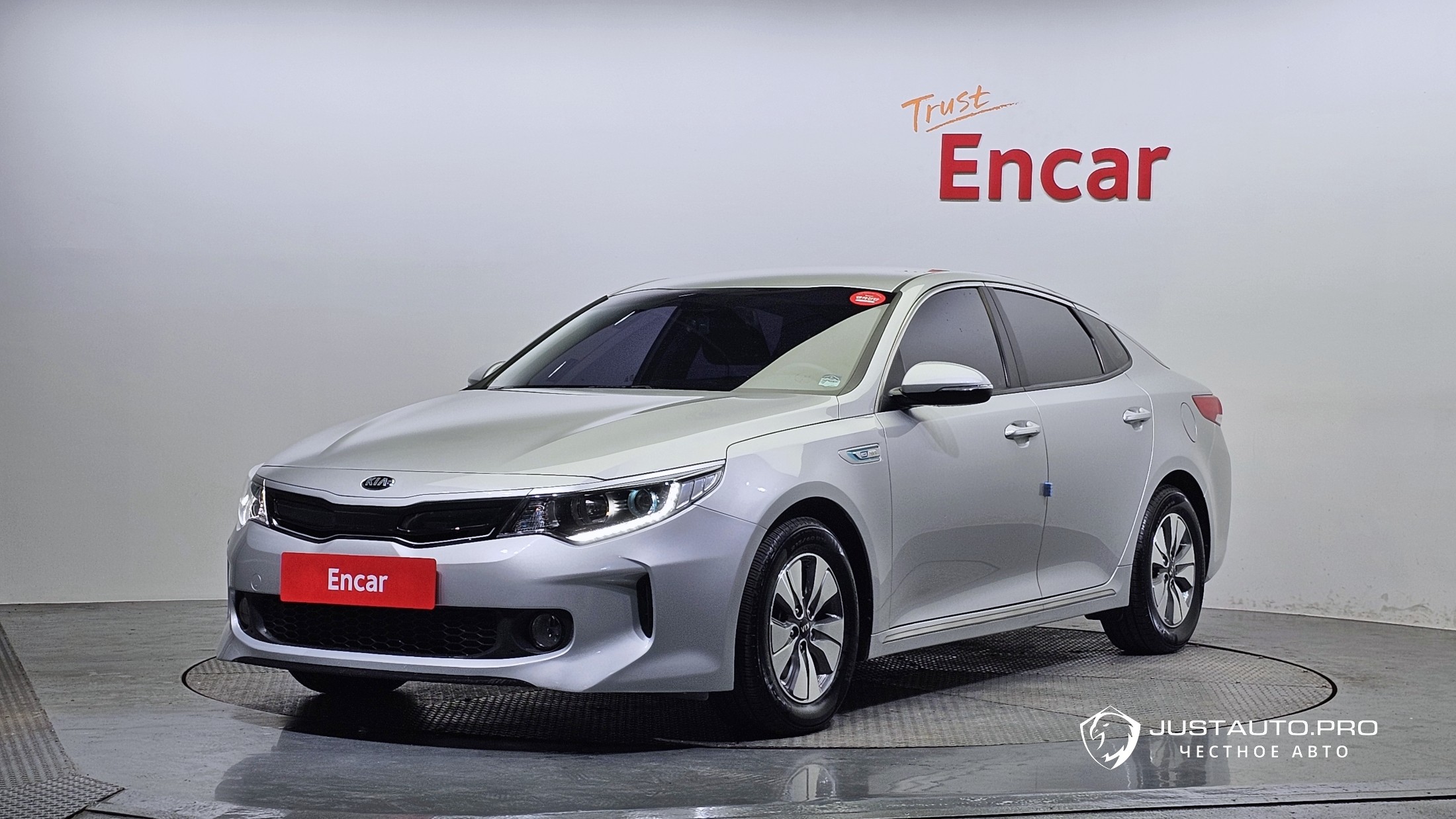 Автомобиль Kia K5
