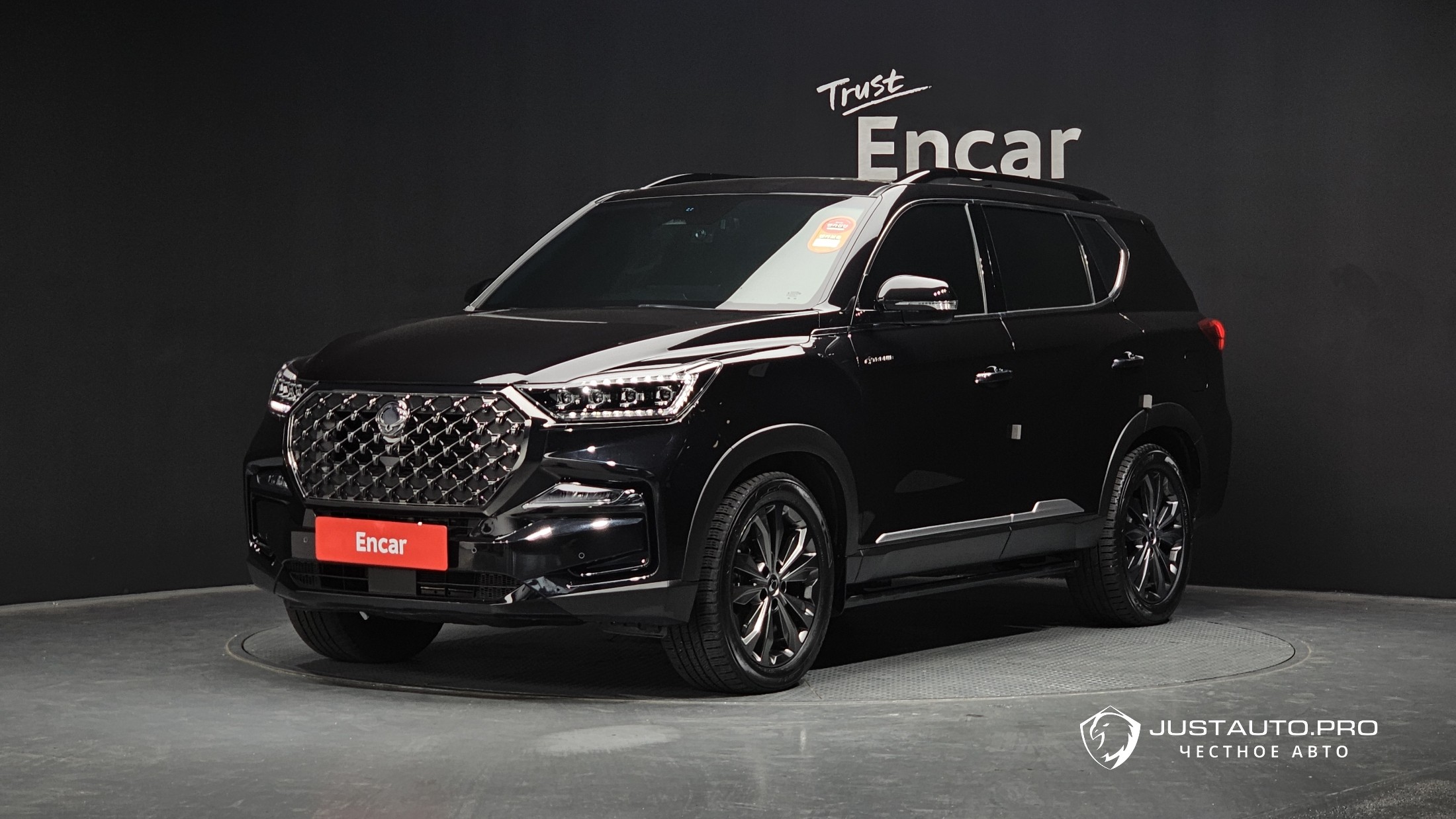 Автомобиль KG_Mobility_Ssangyong Rexton