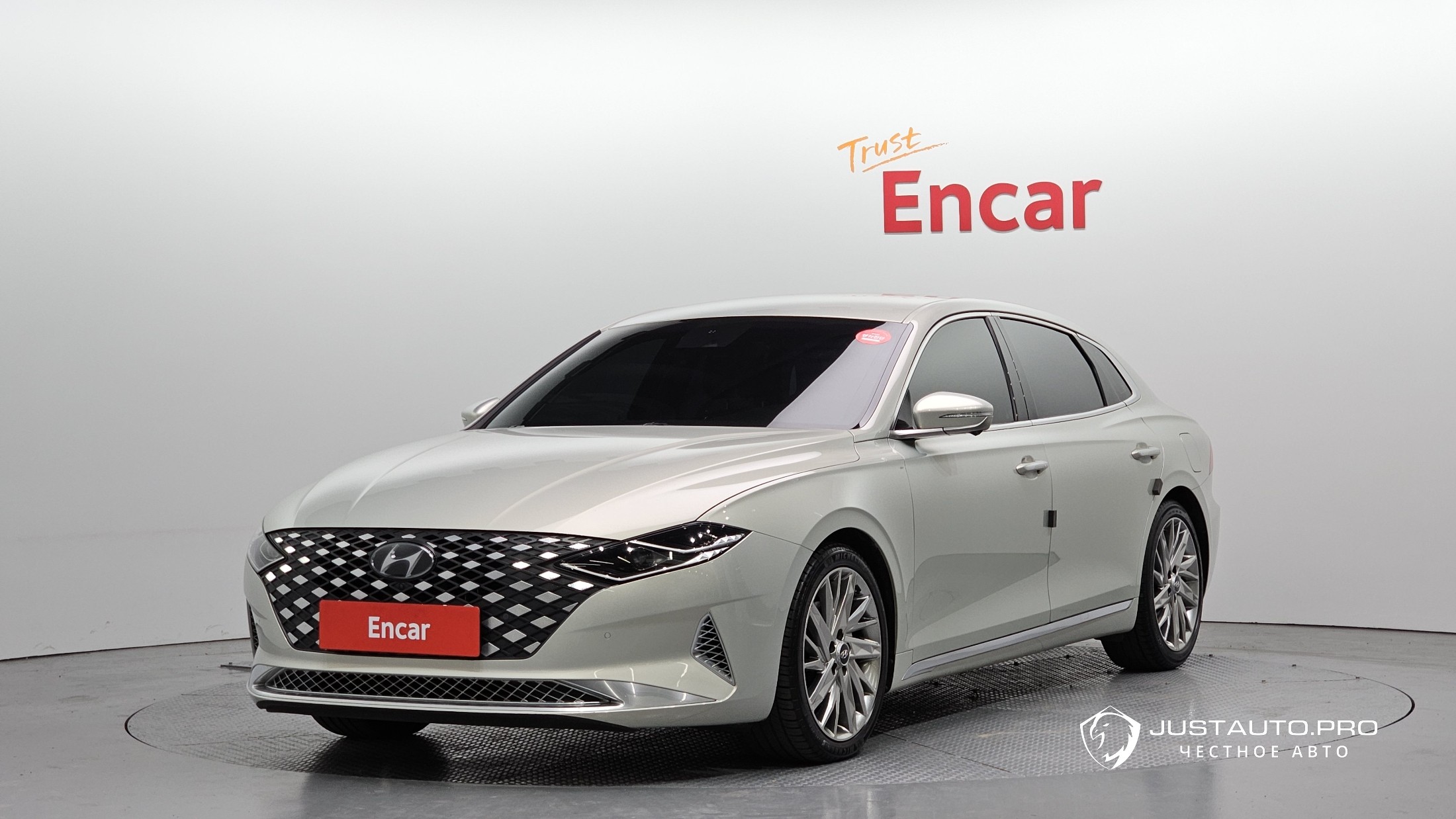 Автомобиль Hyundai Grandeur
