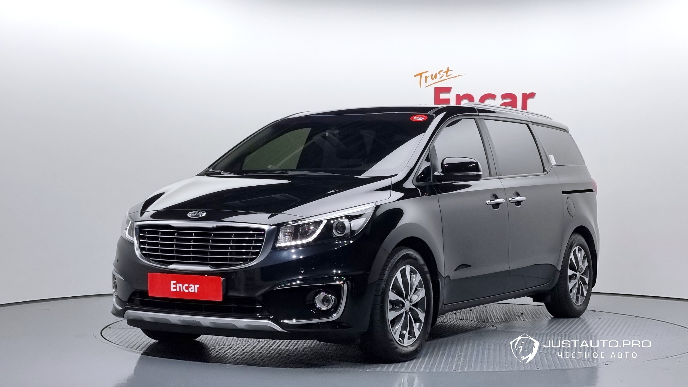 Автомобиль Kia Canival