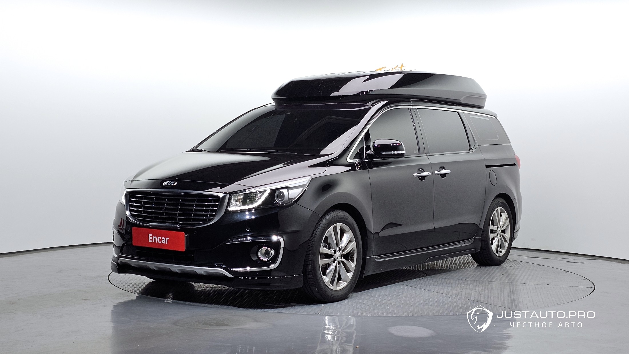 Автомобиль Kia Canival