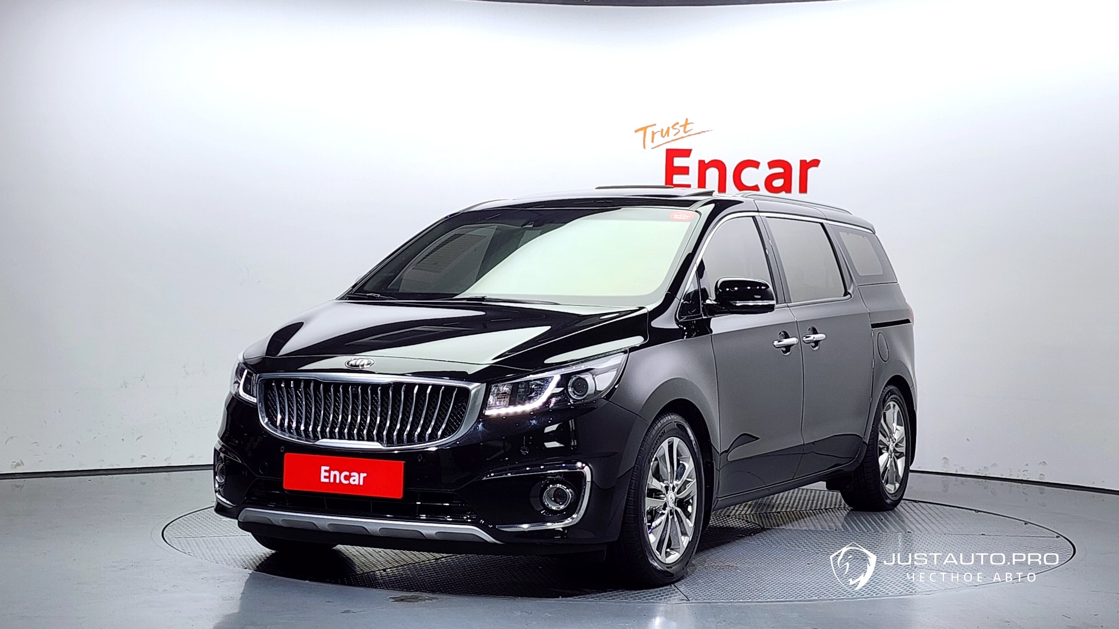 Автомобиль Kia Canival