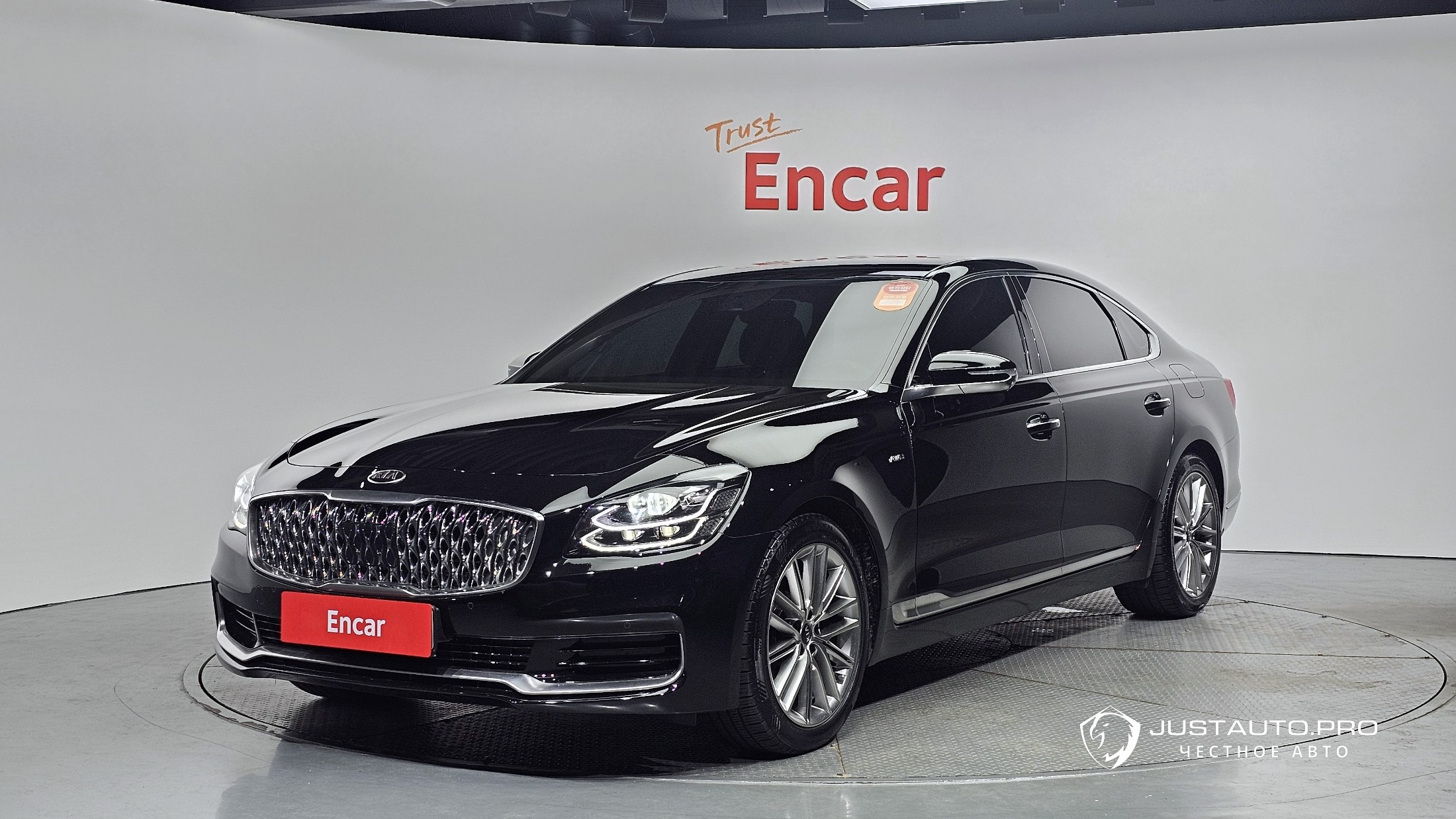 Автомобиль Kia K9