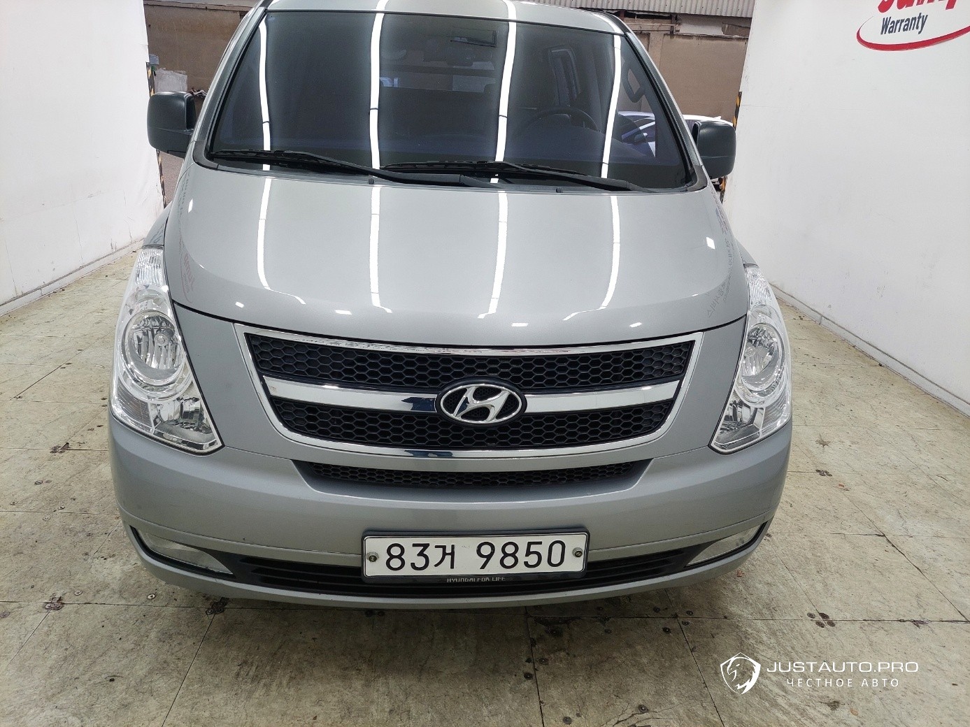 Автомобиль Hyundai Starex