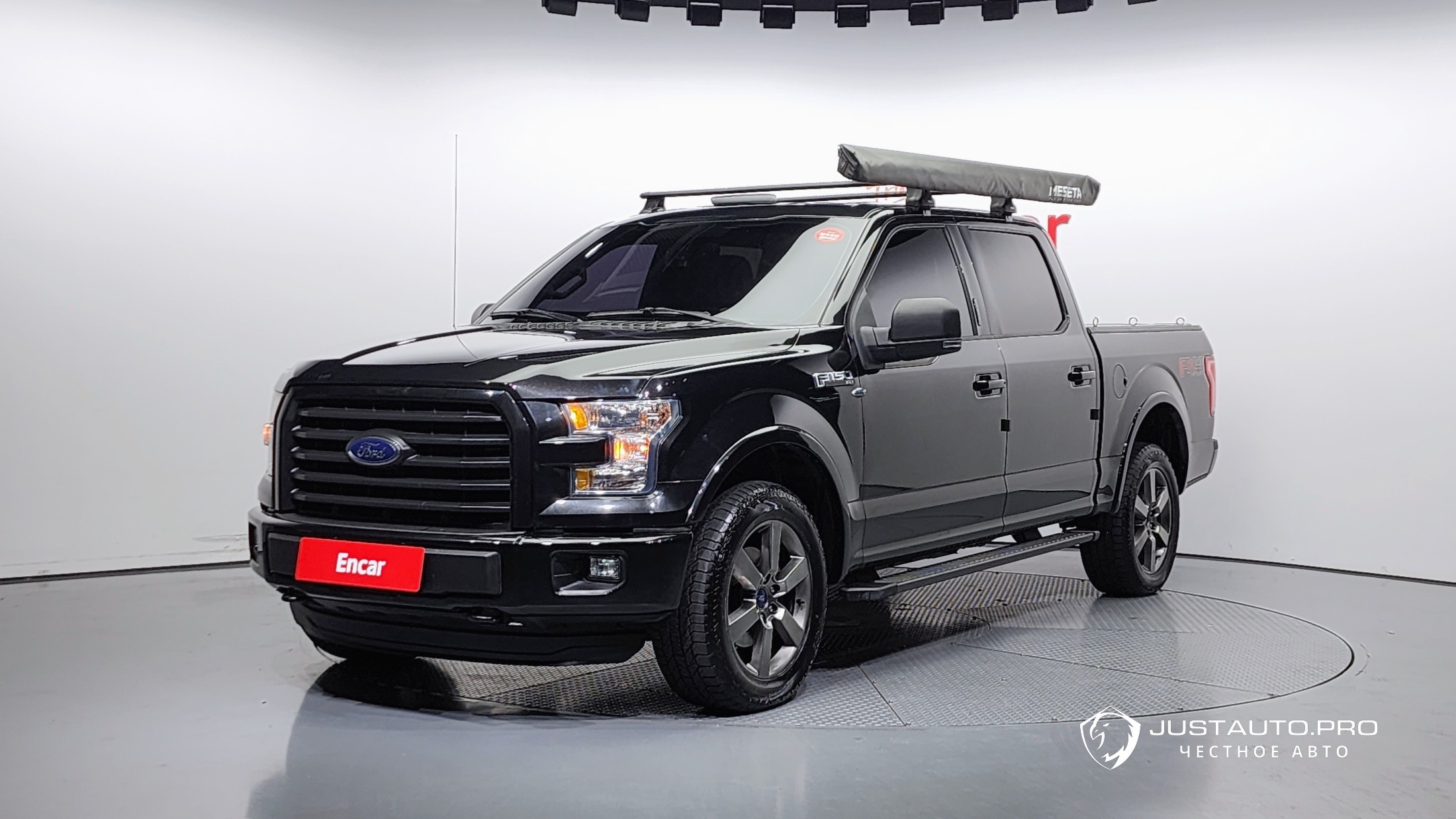 Автомобиль Ford F150