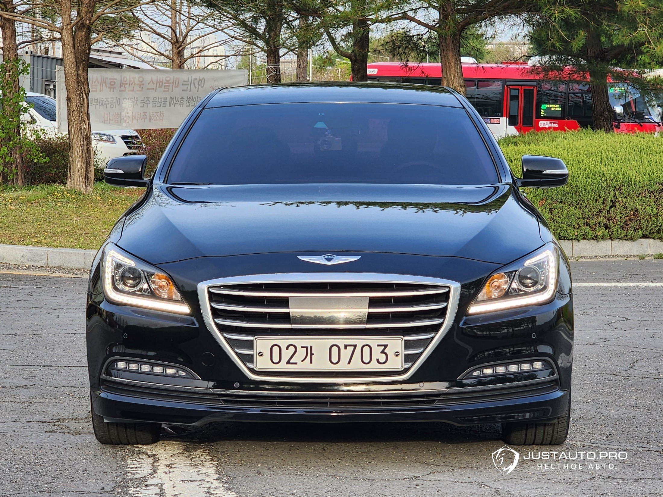 Автомобиль Hyundai Genesis
