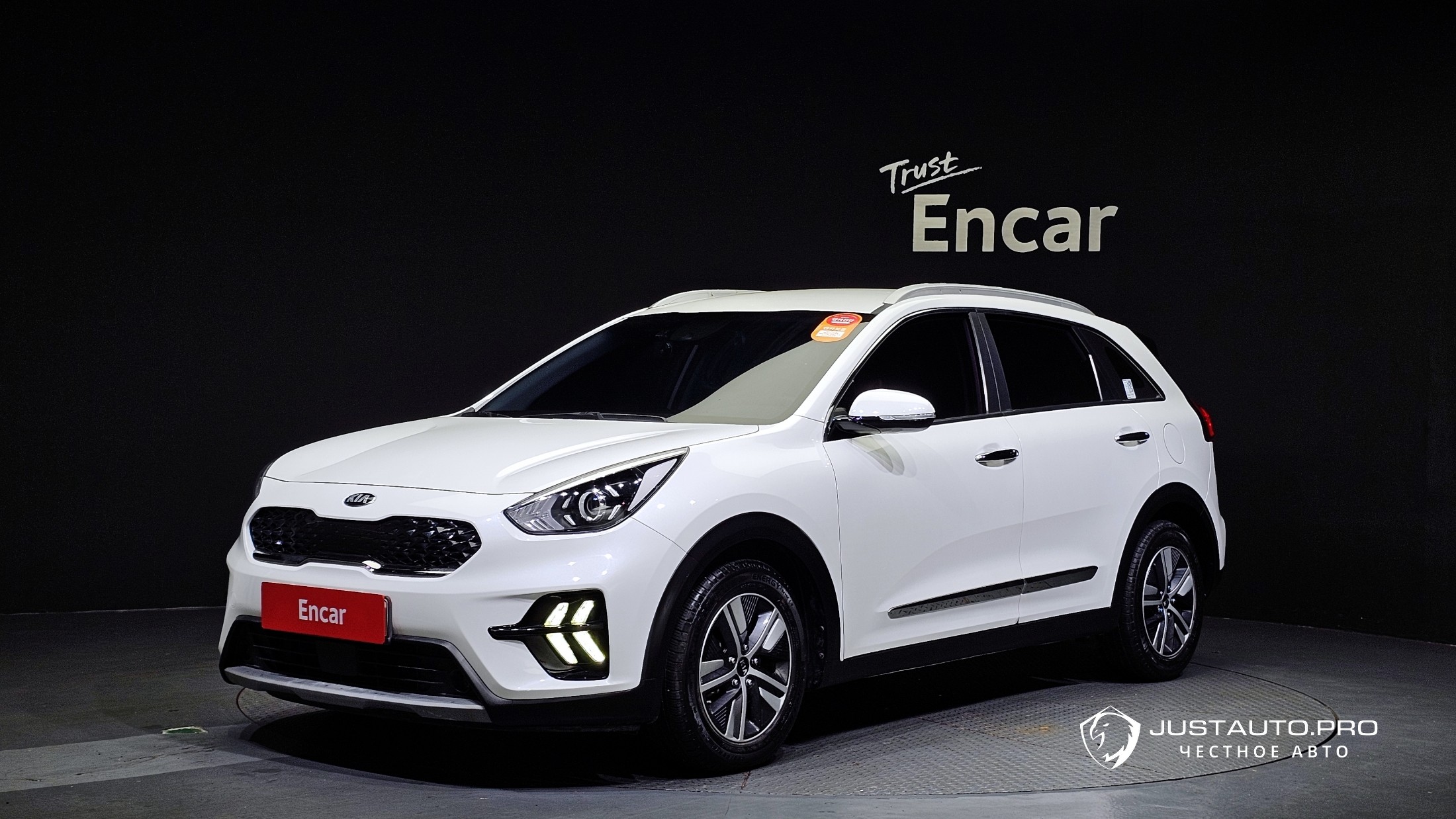 Автомобиль Kia Niro