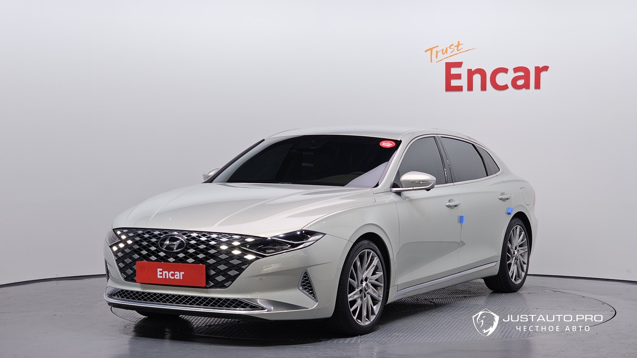 Автомобиль Hyundai Grandeur
