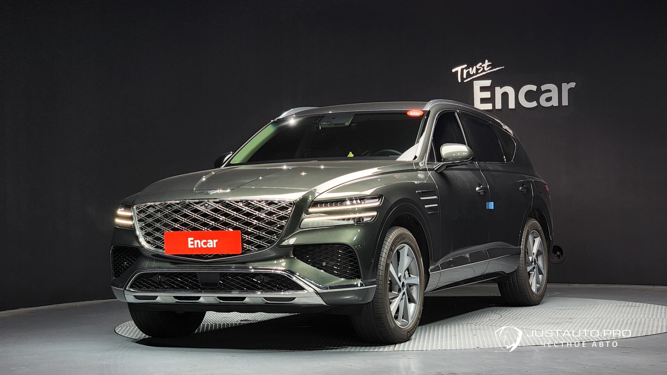 Автомобиль Genesis GV80